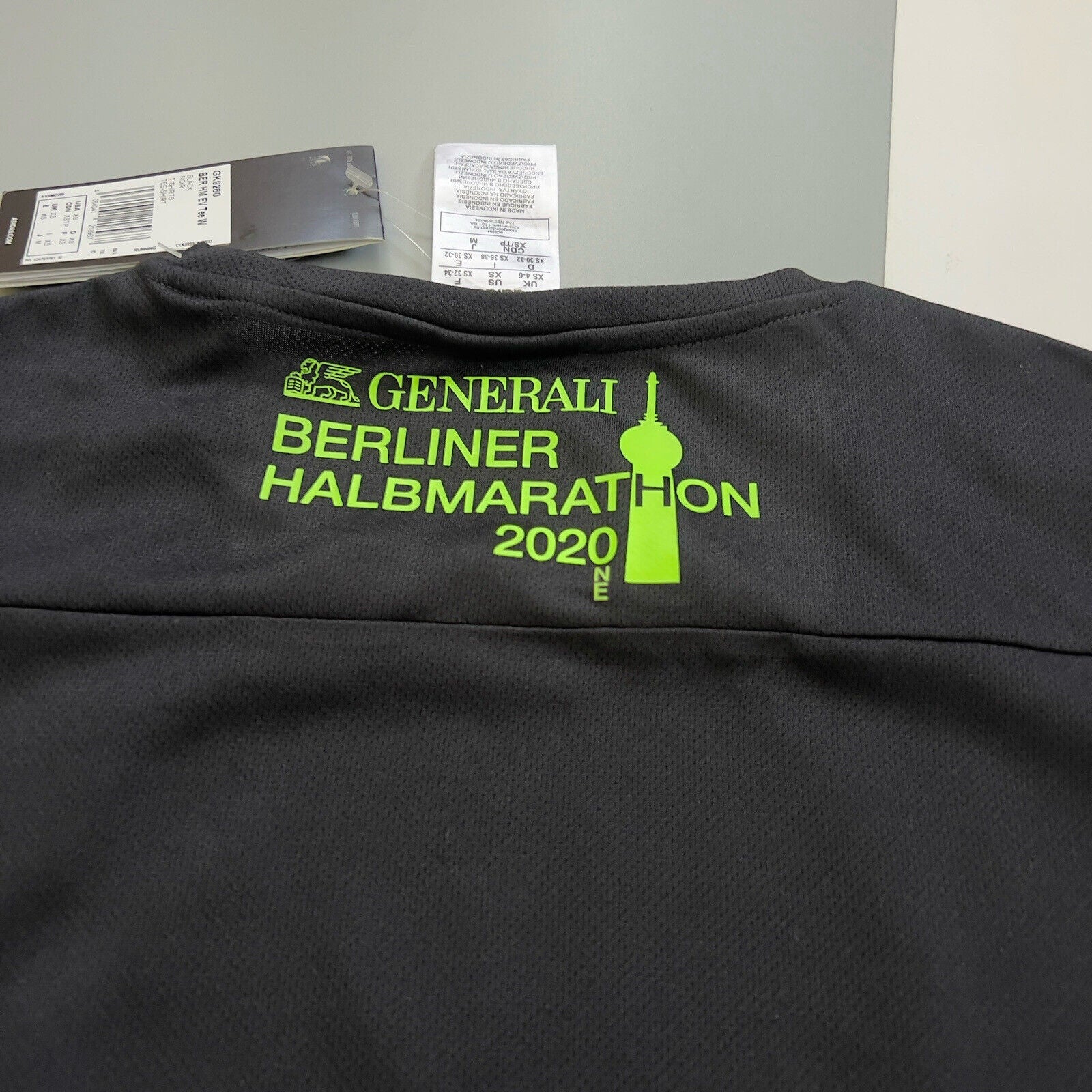 Adidas Running Shirt Berlin Marathon 2020 Size XS Womens GK9260 New
