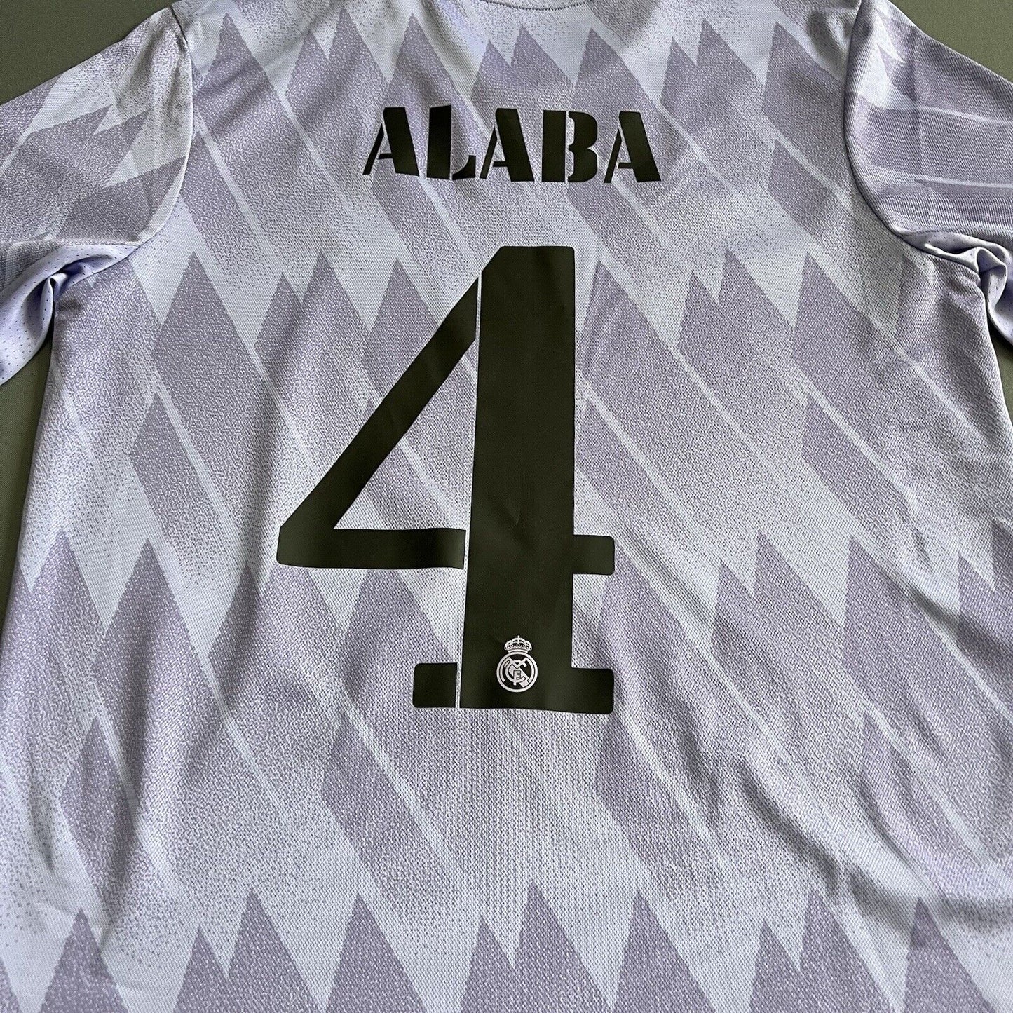 Alaba Real Madrid Jersey 2022-23 Away Size XL 15-16Y Boys Soccer Shirt Adidas