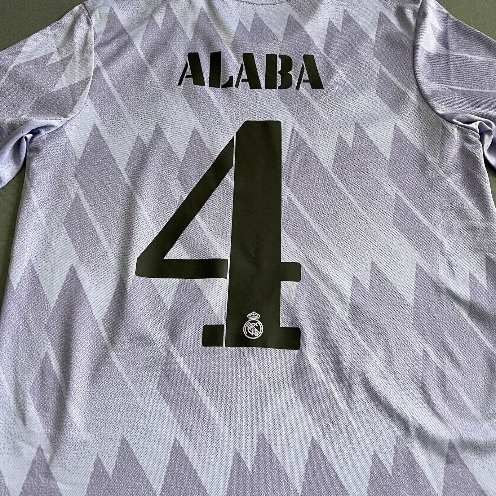 Alaba Real Madrid Jersey 2022-23 Away Size XL 15-16Y Boys Soccer Shirt Adidas
