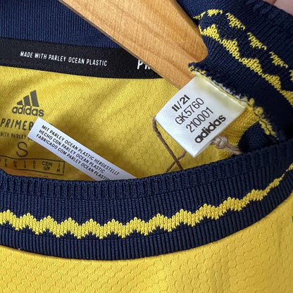Sweden Jersey 2021/22 Home SMALL Mens Soccer Football Shirt Adidas GK5760