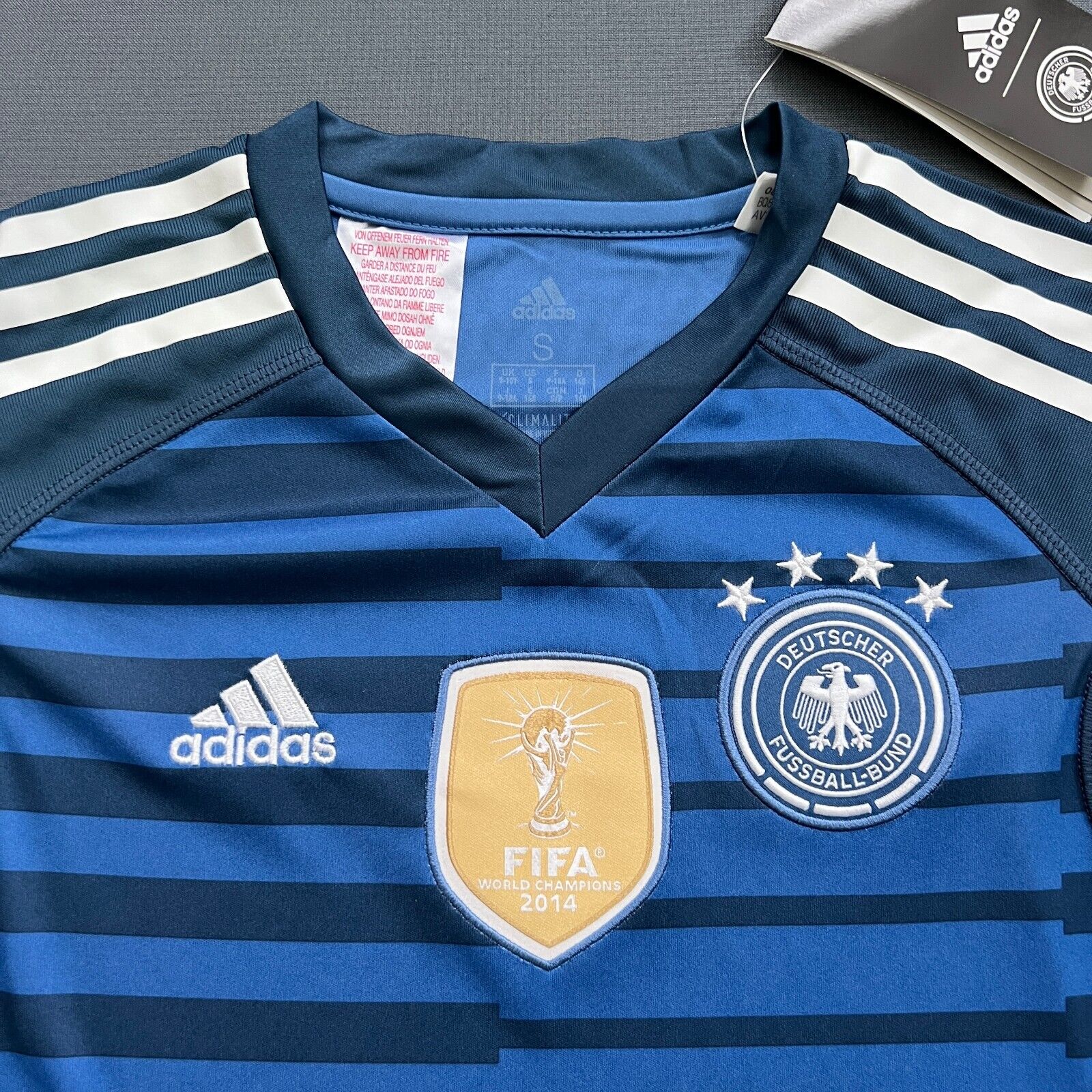 Germany Jersey 2018 2019 Goalkeeper Football Shirt BQ8399 Adidas Boys Size S
