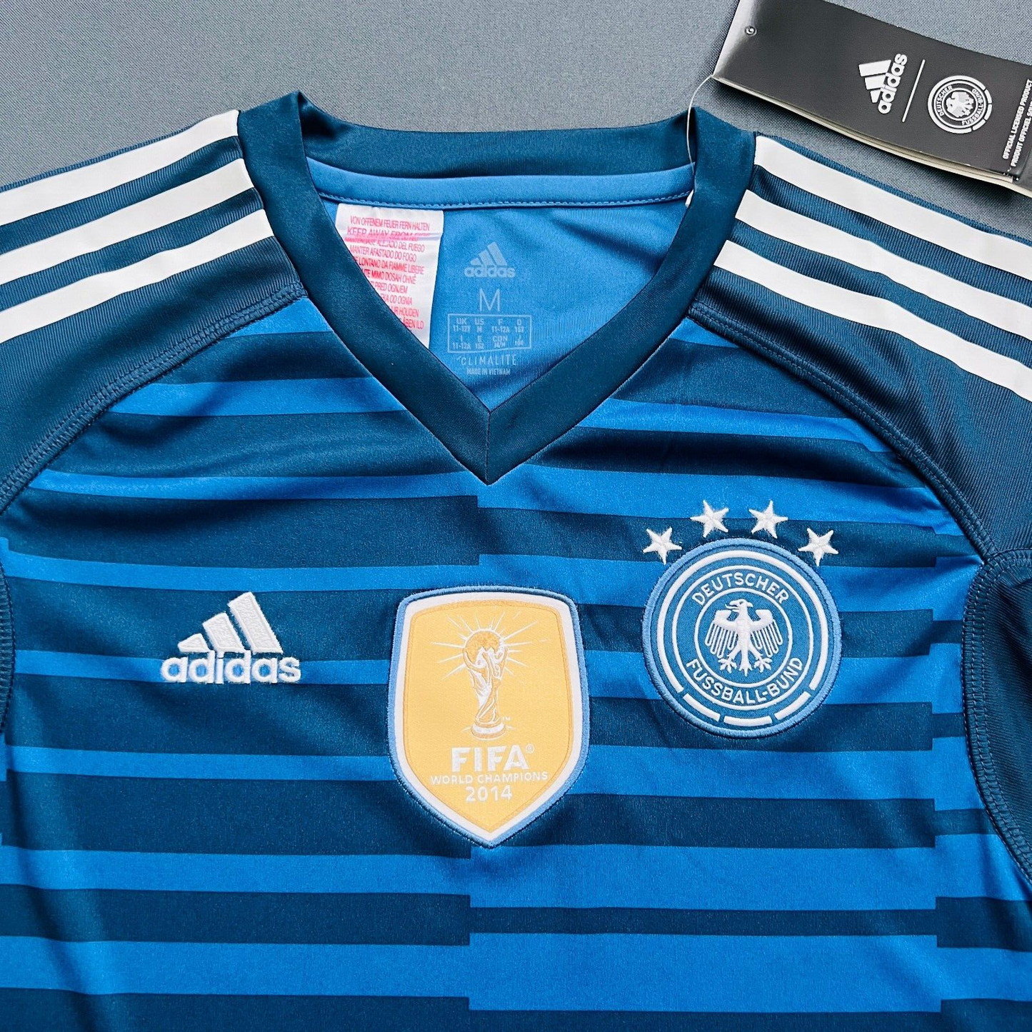 Germany Jersey 2018 2019 Goalkeeper Football Shirt BQ8399 Adidas Boys Size M