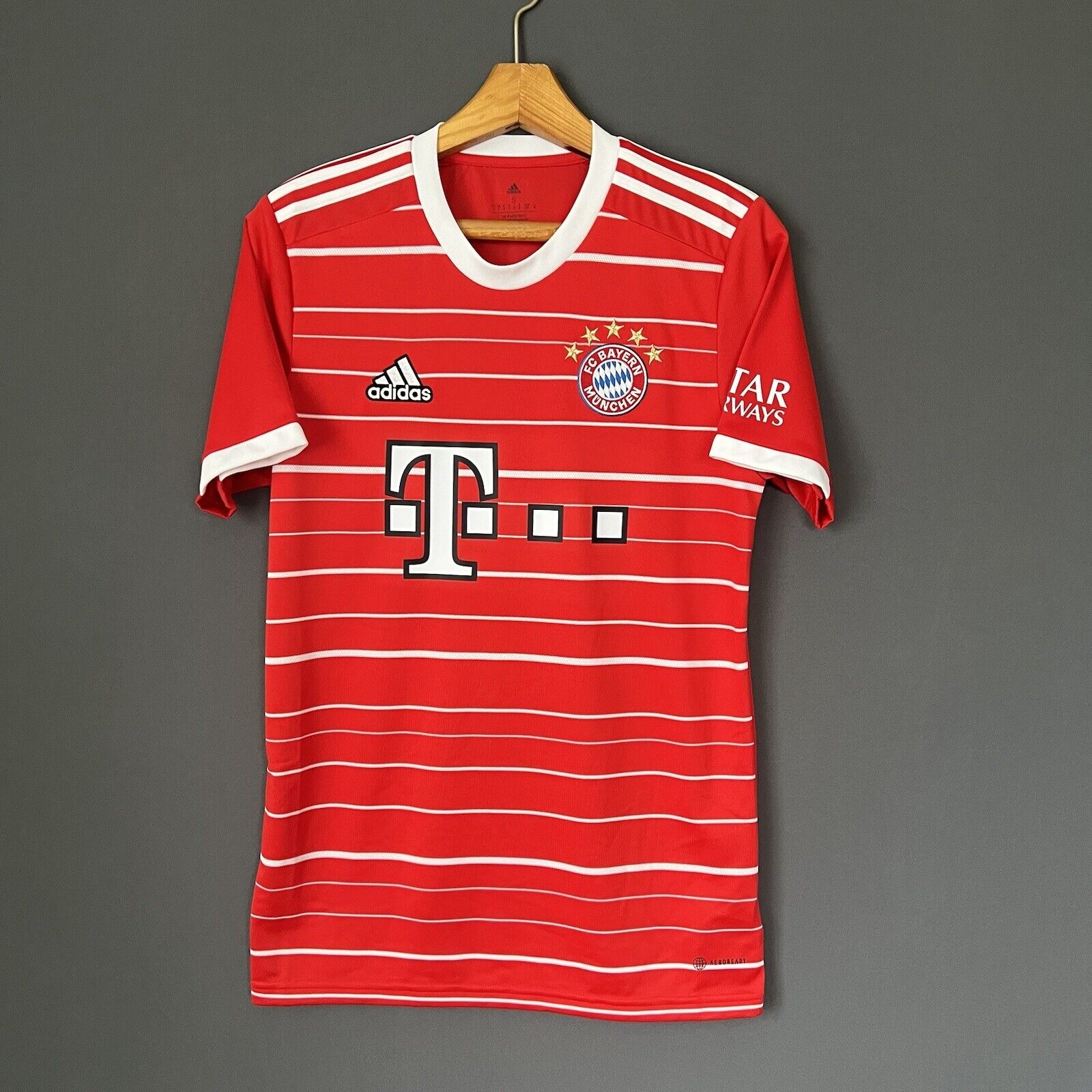 Bayern Munich Jersey 2022/2023 Home Small Mens Soccer Shirt H39900 Adidas