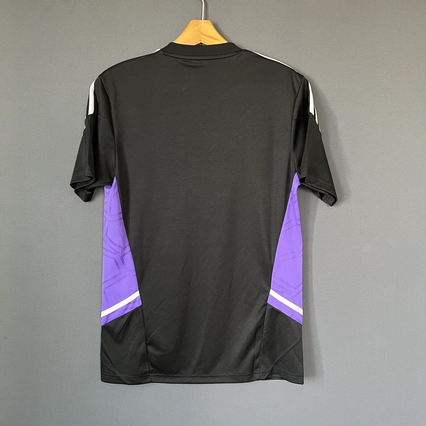 Real Madrid Jersey 2022 Training SMALL Mens Soccer Shirt HA2598 Adidas