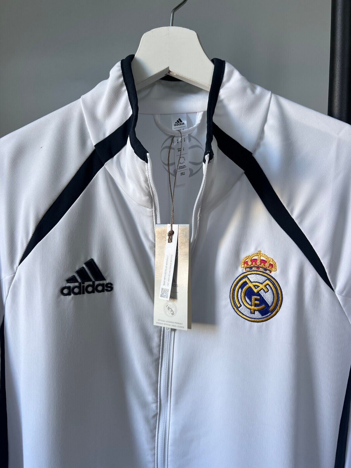 Real Madrid Teamgeist Jacket 2006 x 2021 White Soccer Adidas HA2537 Mens Size M
