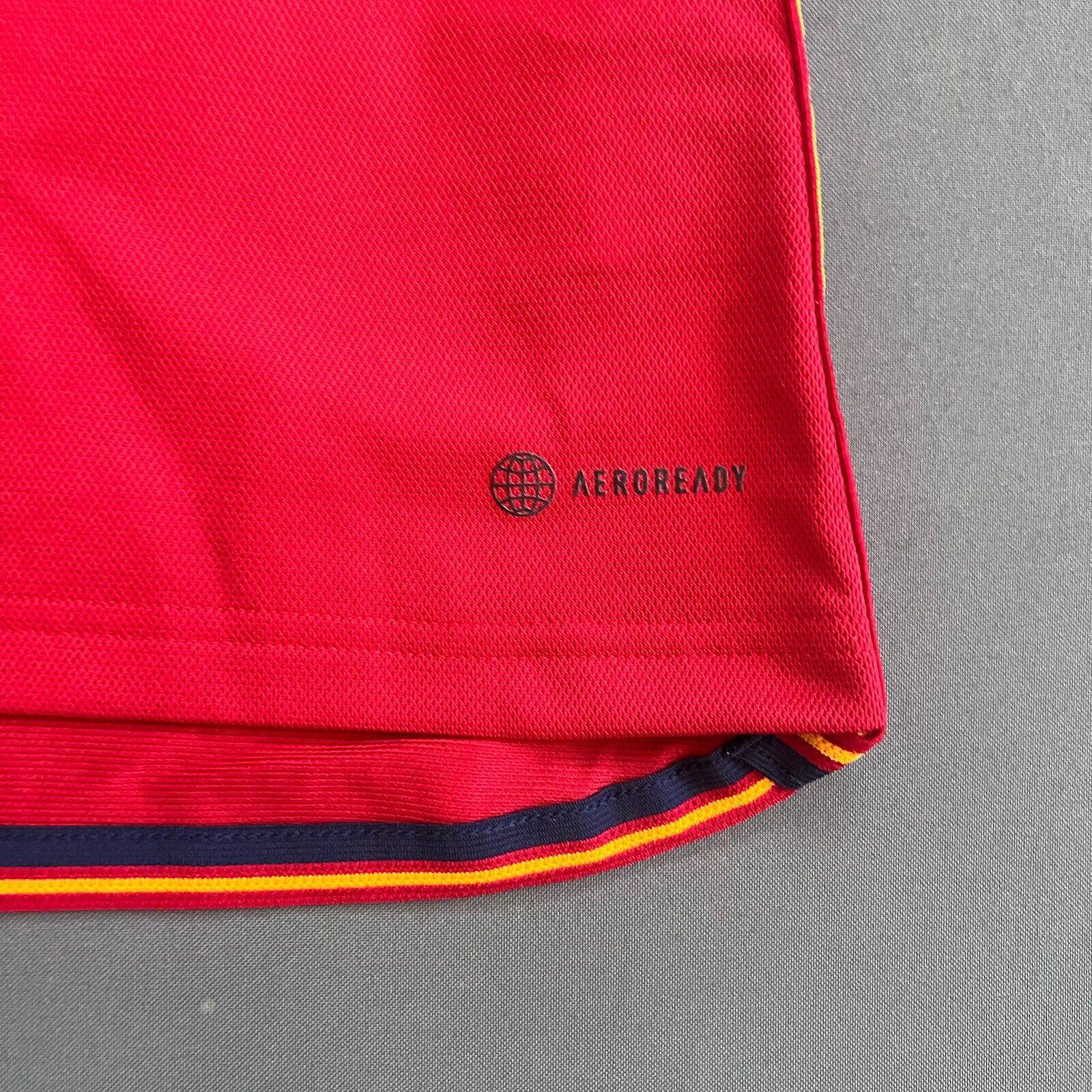 Spain Jersey 2022 2023 Home Size L Boys Football Shirt Trikot Adidas
