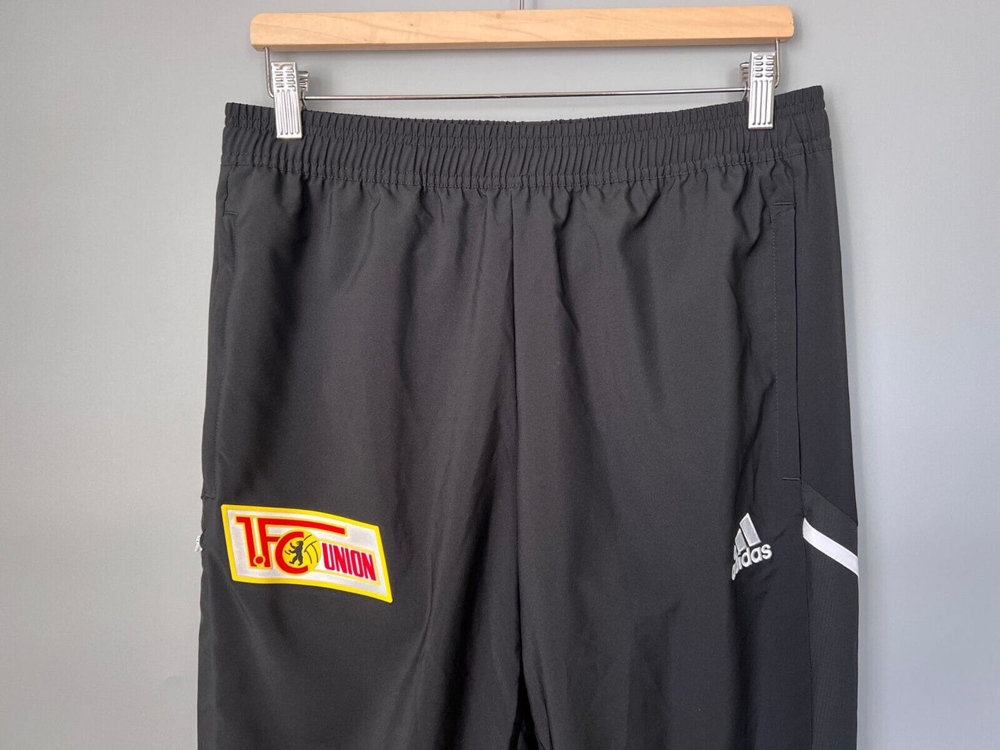 1. FC Union Berlin CON22 Presentation Pants Football Soccer Adidas Mens Size M