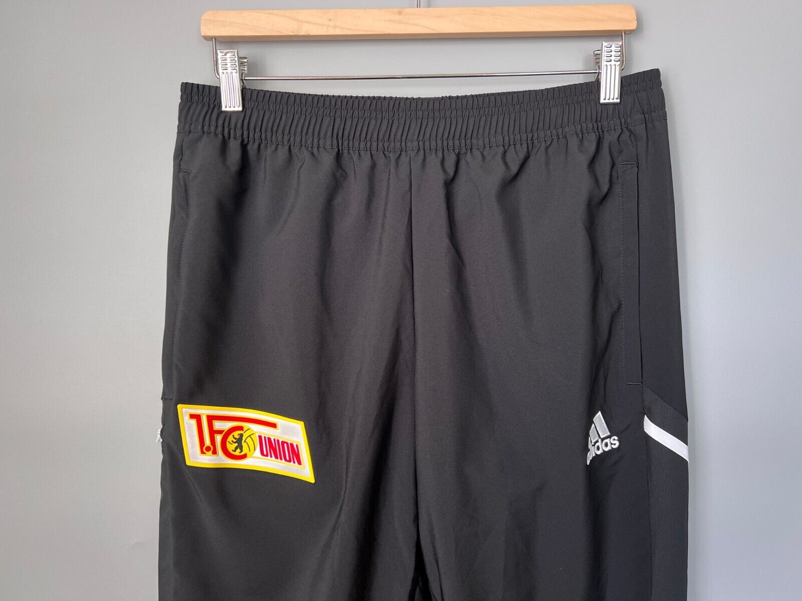 1. FC Union Berlin CON22 Presentation Pants Football Soccer Adidas Mens Size M
