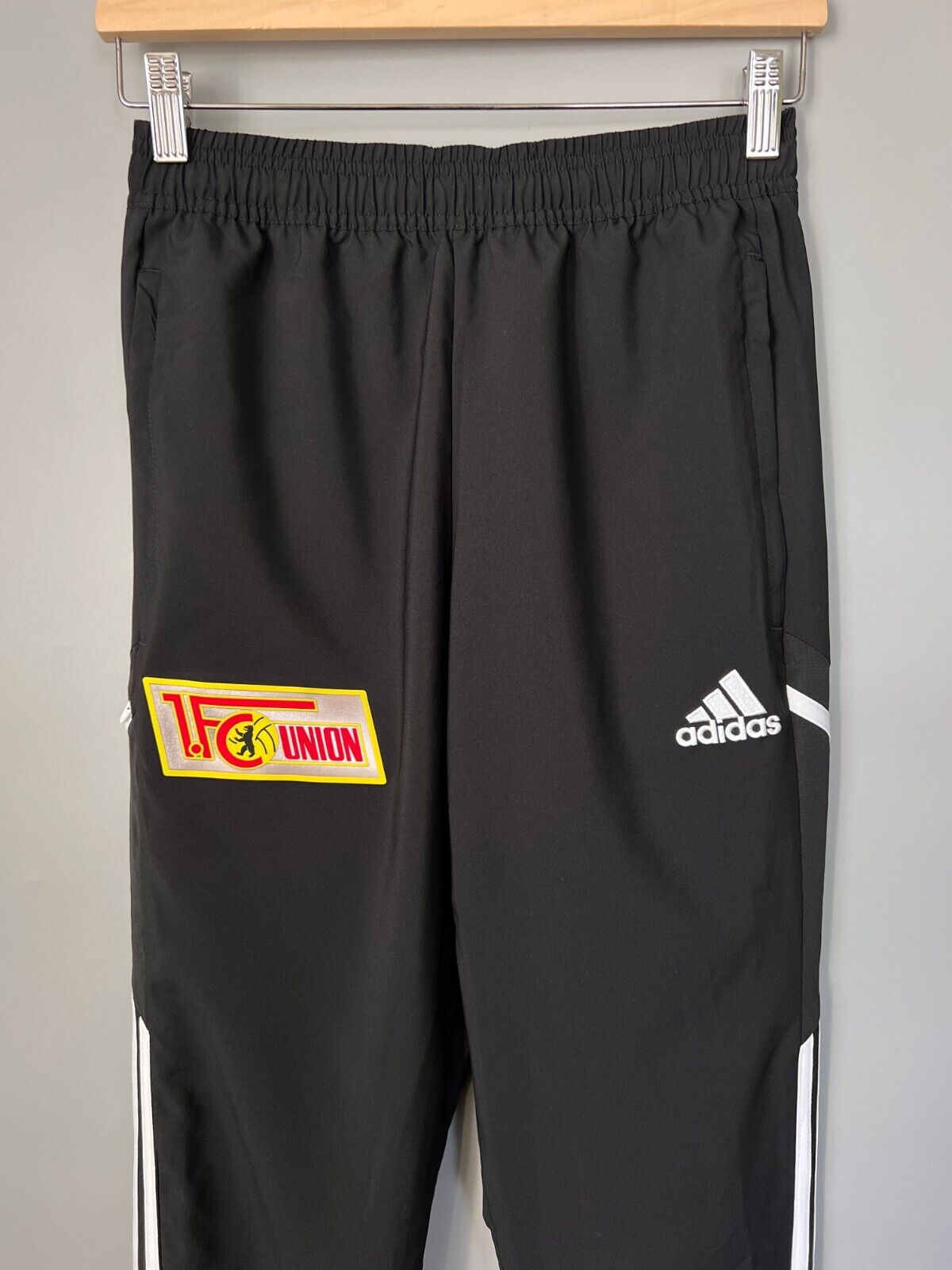1. FC Union Berlin CON22 Presentation Pants Football Soccer Adidas Mens Size XS