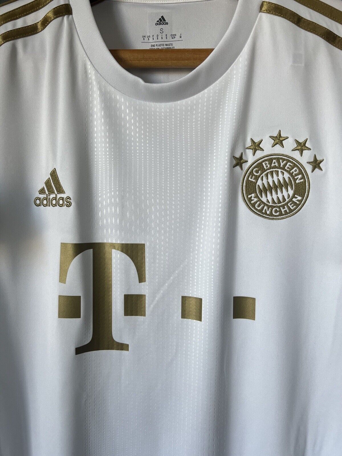 Bayern Munich Jersey 2022-23 Away Small Mens Soccer Shirt HI3886 Adidas Tel #39