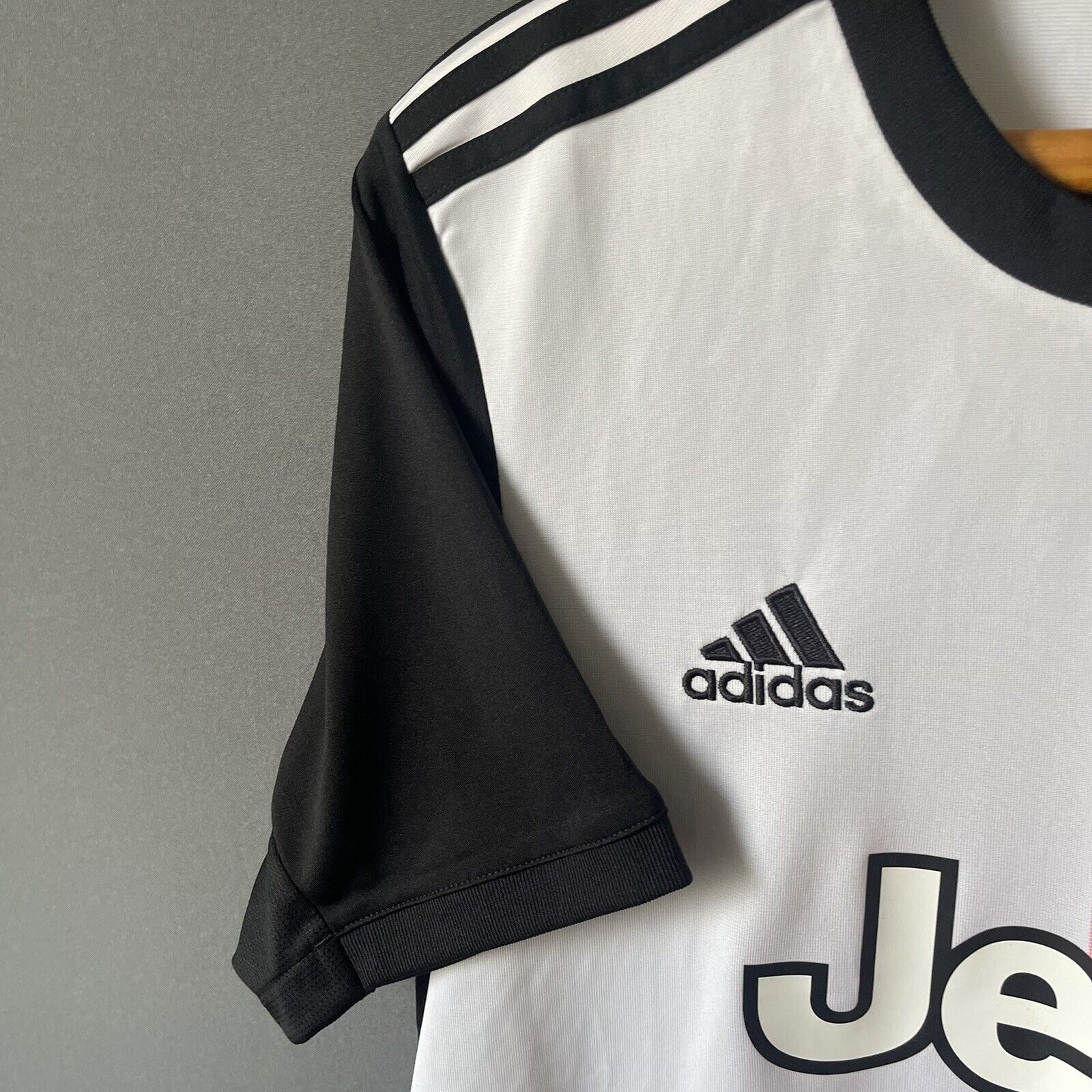 RABIOT JUVENTUS JERSEY 2019-20 HOME MEDIUM FOOTBALL SOCCER SHIRT ADIDAS DW5455