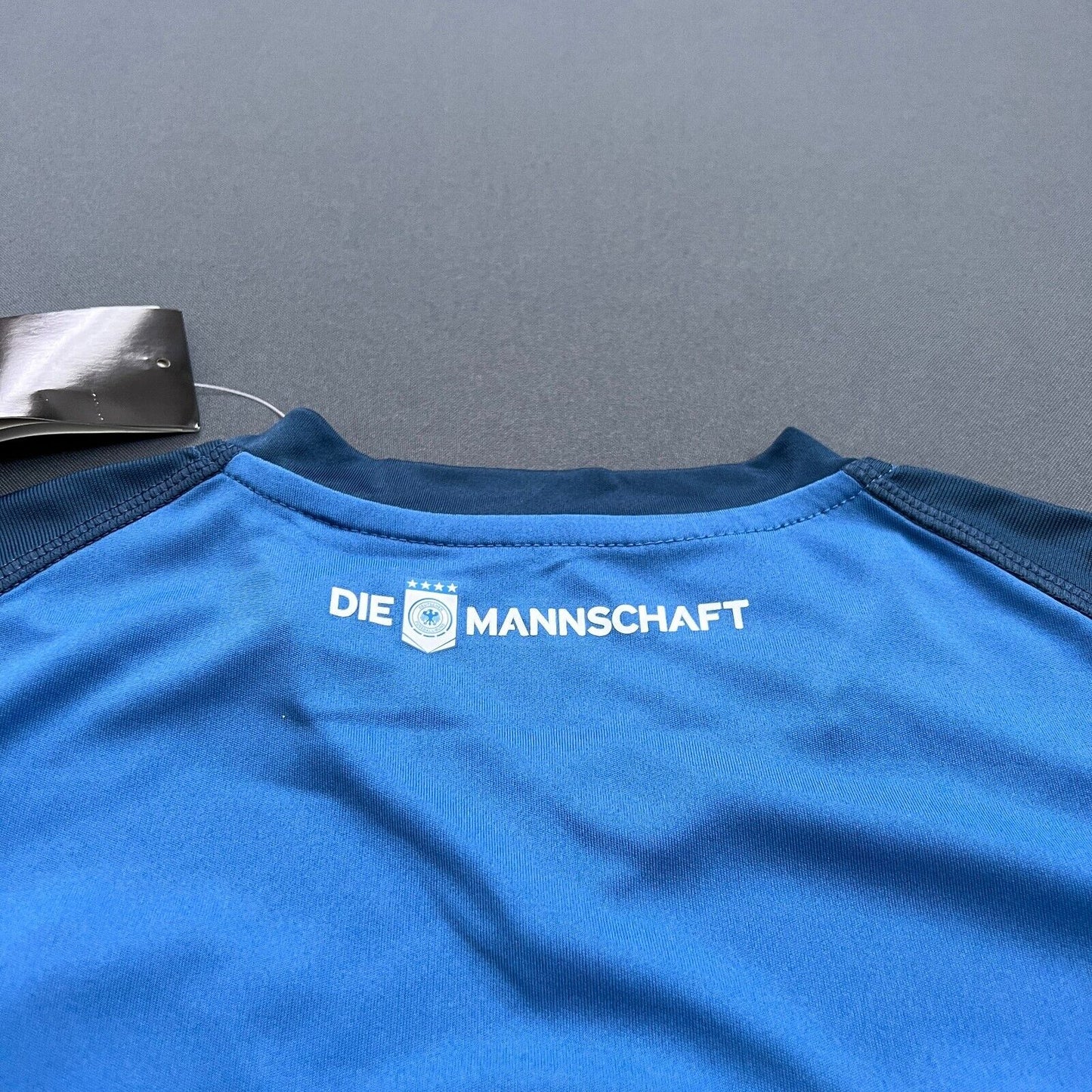 Germany Jersey 2018 2019 Goalkeeper Football Shirt BQ8399 Adidas Boys Size S
