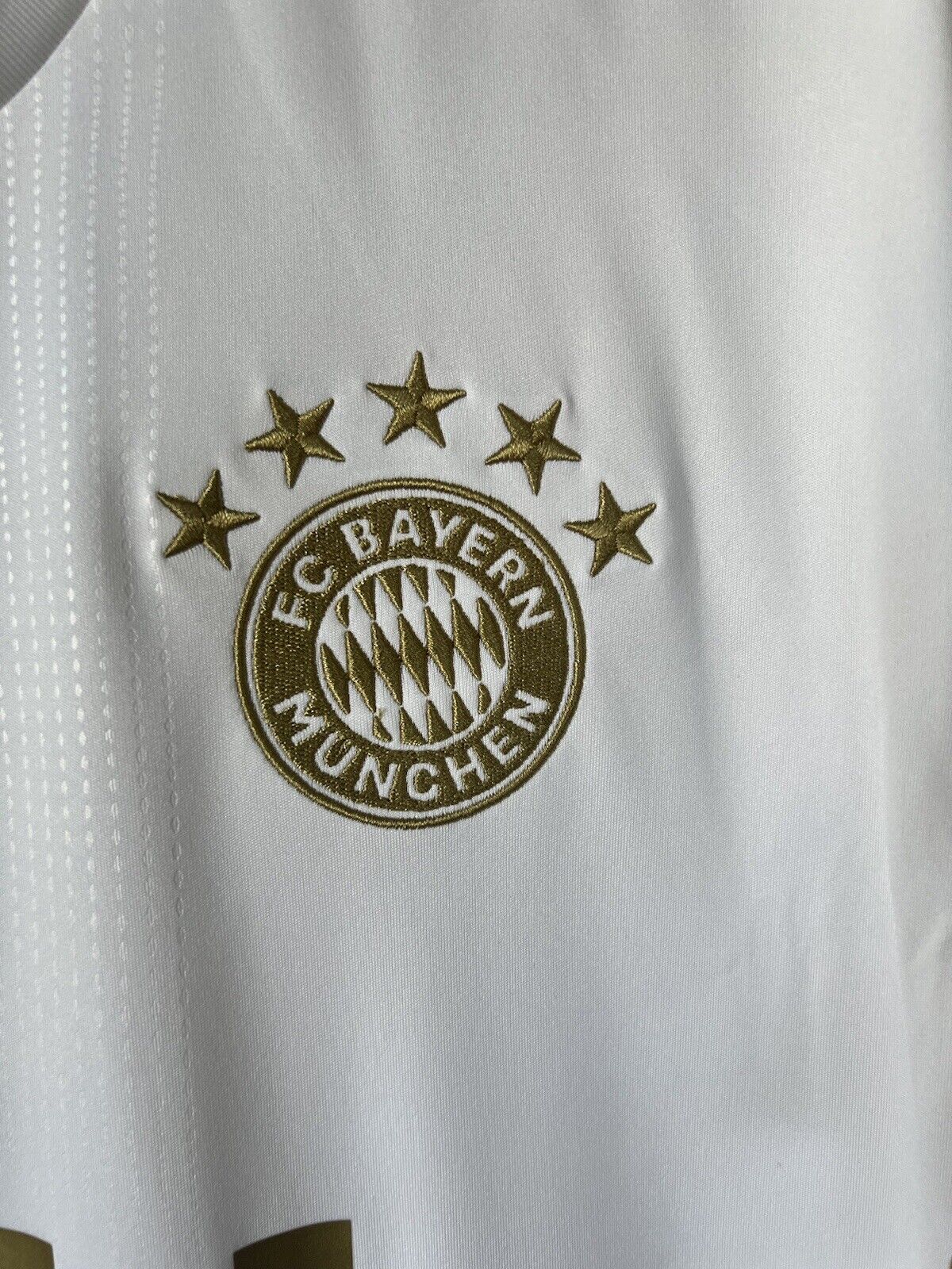 Bayern Munich Jersey 2022-2023 Away Large Mens Soccer Shirt Adidas Mane #17