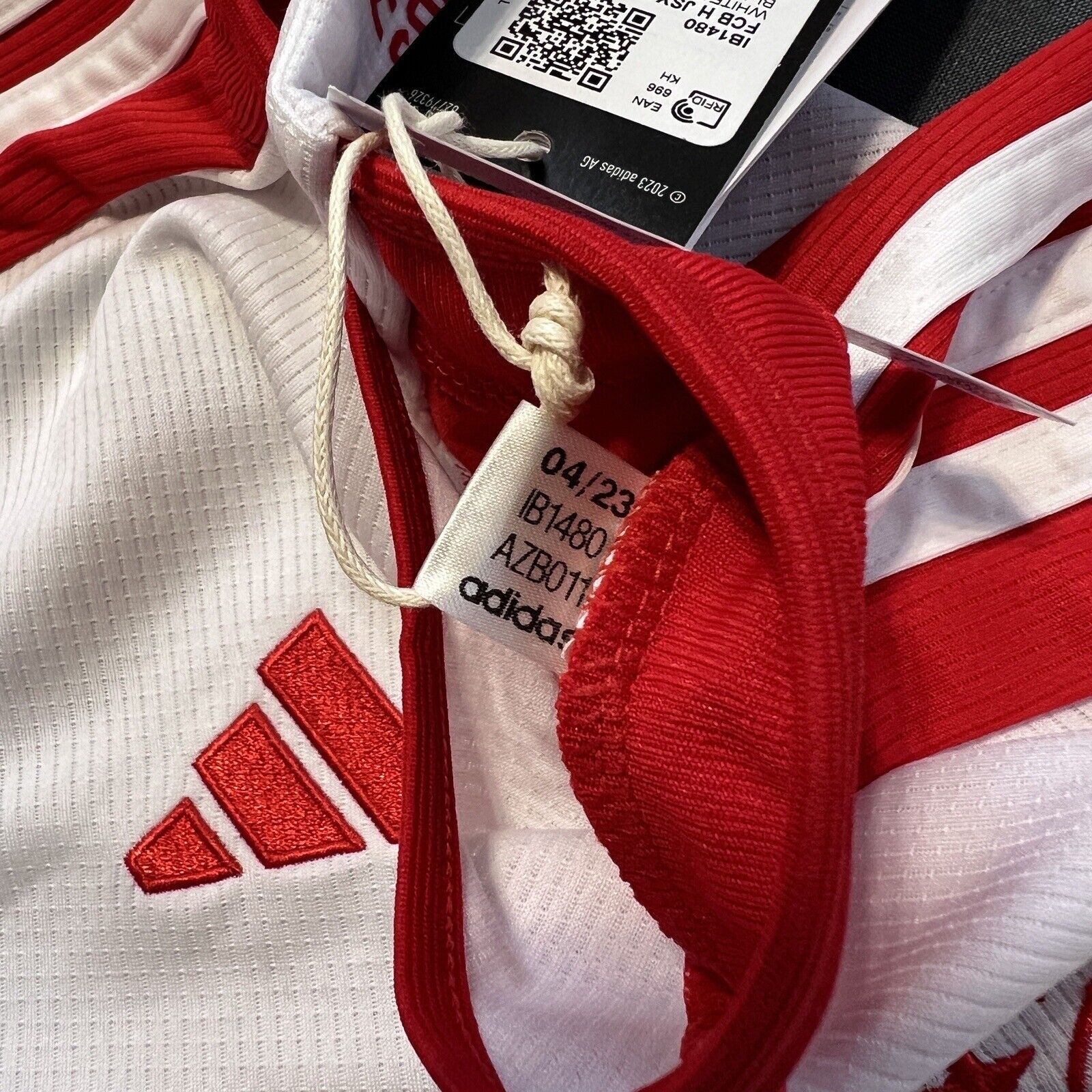 Bayern Munich Jersey 2023/24 Home Soccer Shirt Trikot IB1480 Adidas Boys Size XL