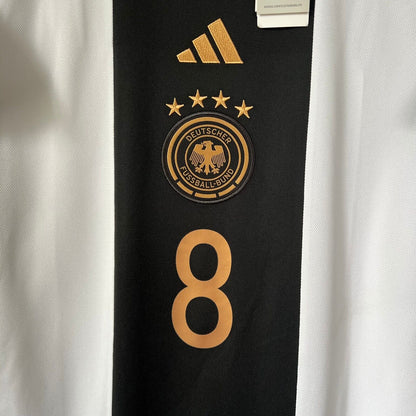 Goretzka Germany Jersey 2022 Home Size M Mens Football Shirt HJ9606 Adidas