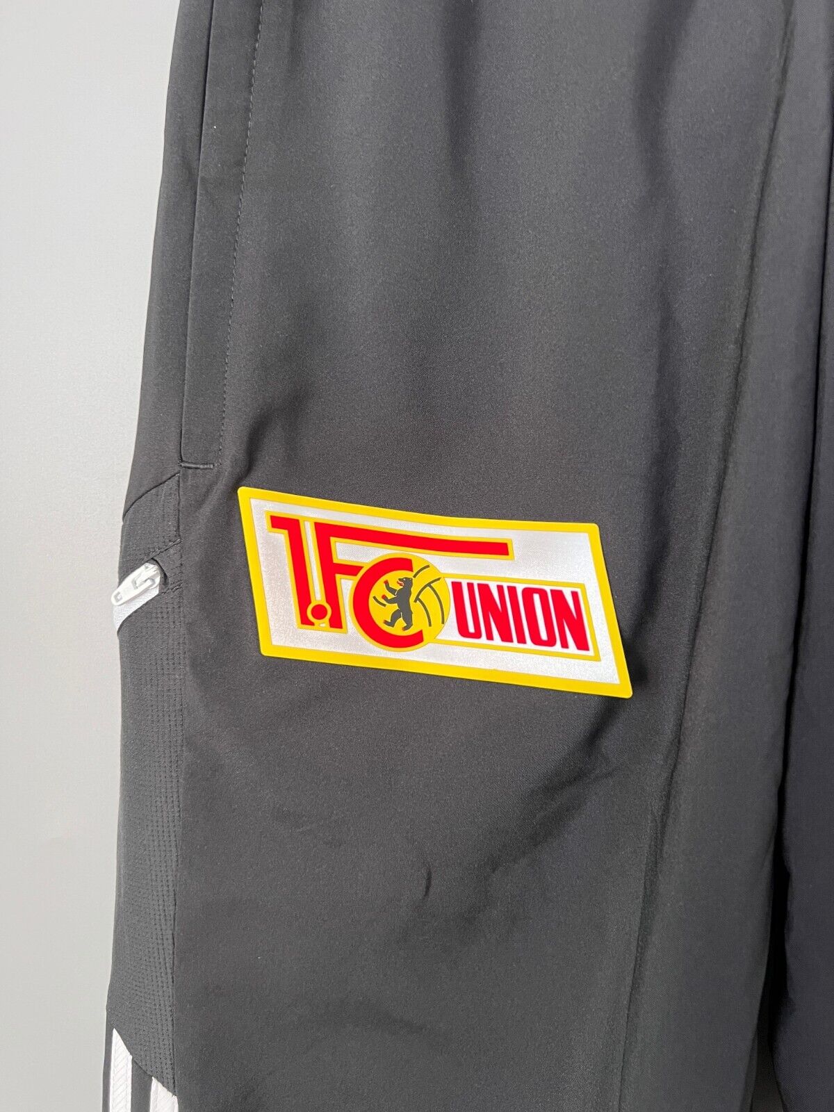 1. FC Union Berlin CON22 Presentation Pants Football Soccer Adidas Mens Size S