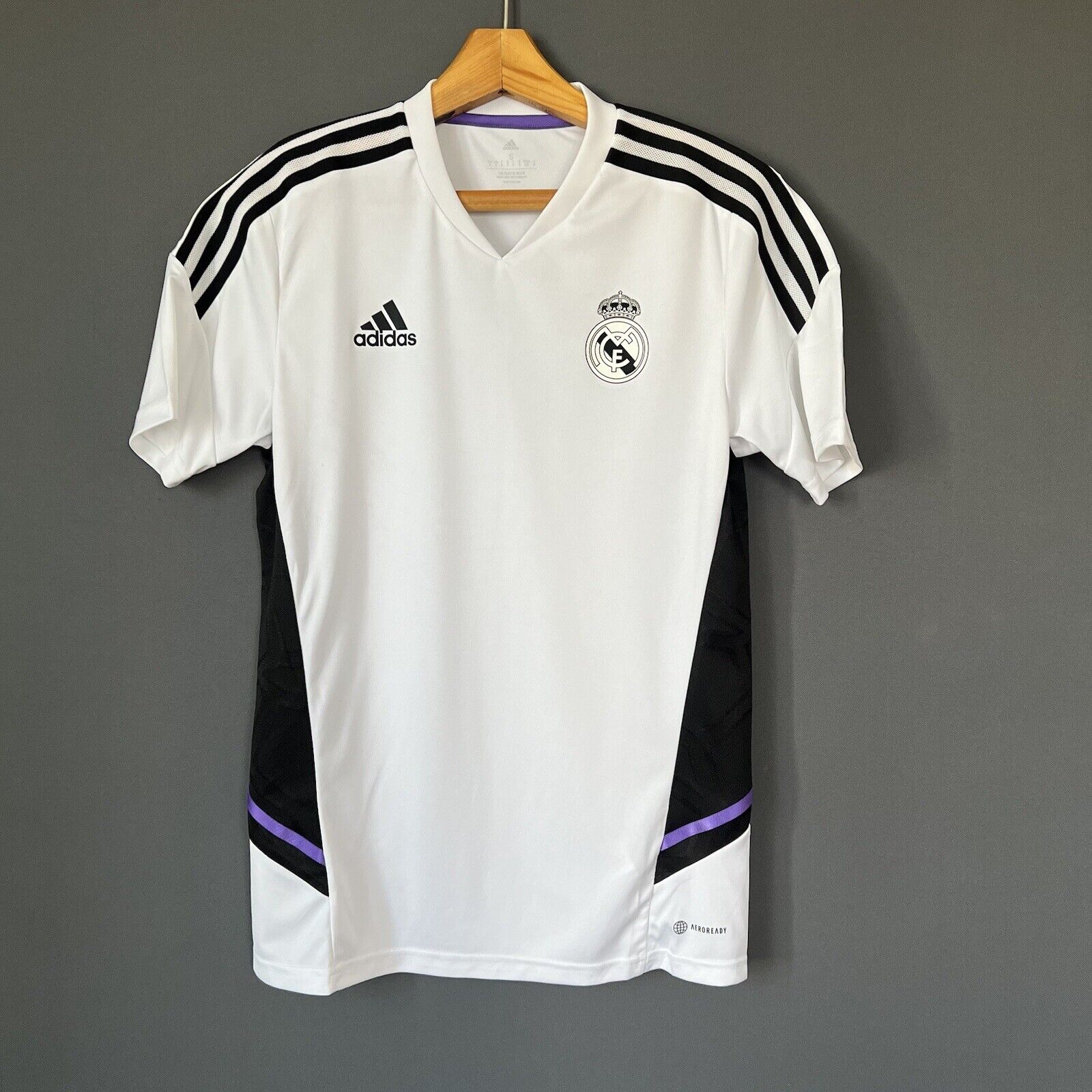 Real Madrid Jersey 2022 Training SMALL Mens Soccer Shirt HA2598 Adidas