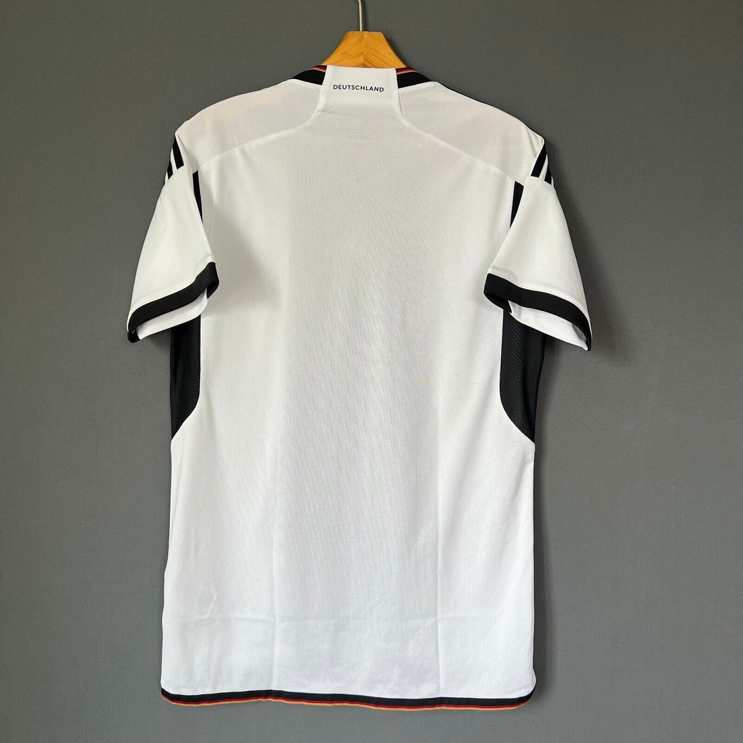 Germany Jersey 2022 2023 Home Size M Mens Football Shirt HJ9606 Adidas