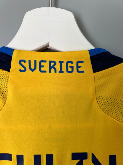 Sweden Jersey 2022 Home Soccer Football Shirt Adidas HD9423 Mens Size S