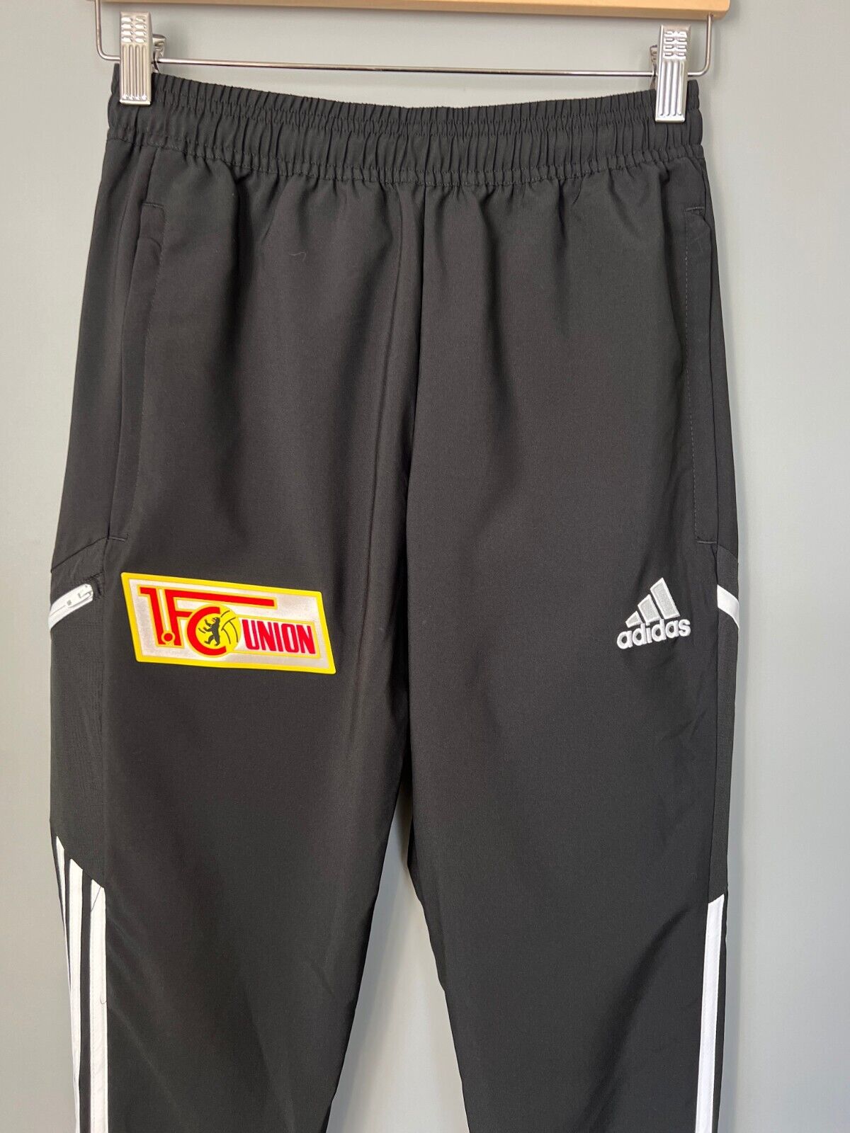 1. FC Union Berlin CON22 Presentation Pants Football Soccer Adidas Mens Size XS