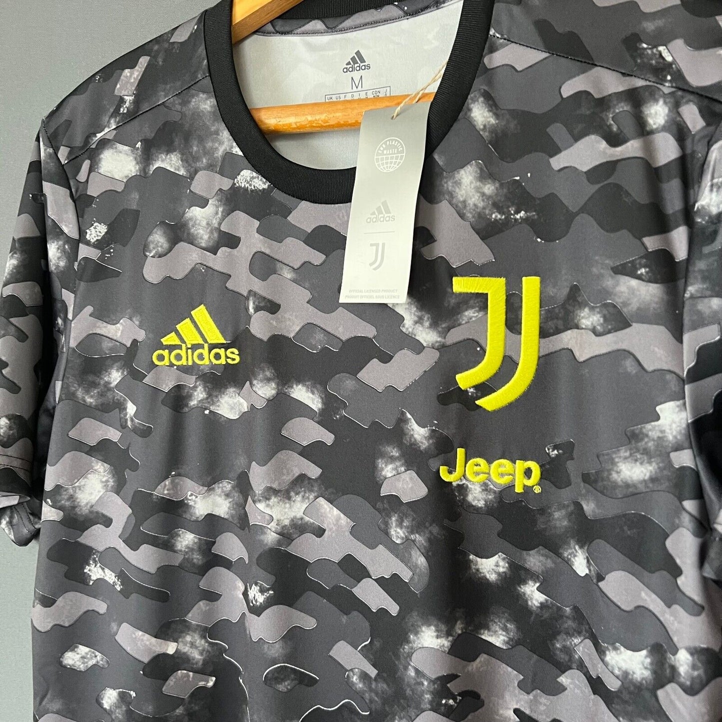 Juventus Jersey Training 2022 Size M Mens Football Shirt GR2934 Adidas