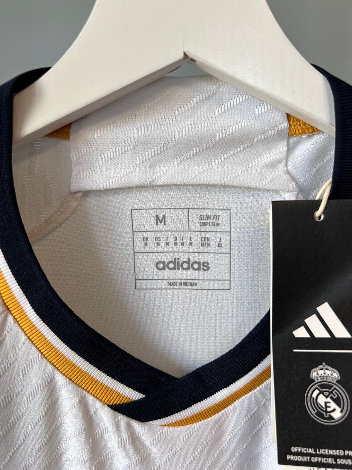 Real Madrid Jersey 23/24 Home Player Issue Soccer Shirt IA5139 Adidas Mens Sz M