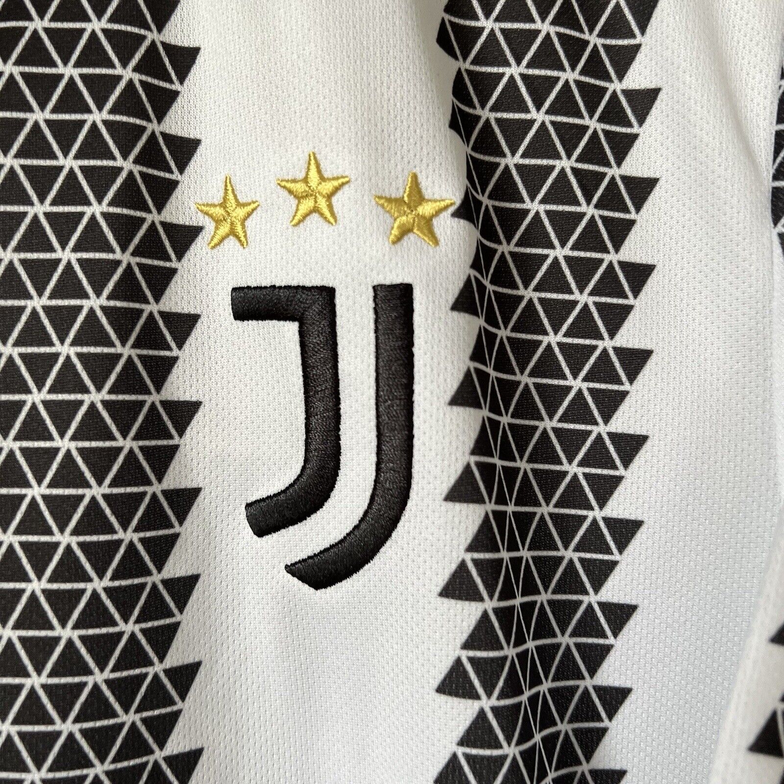 Vlahovic Juventus Jersey 2022-23 Home Mens Soccer Shirt Large H38907 Adidas