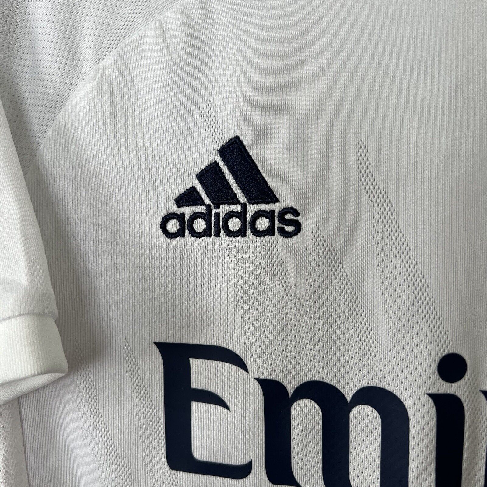 REAL MADRID JERSEY 2020/21 HOME SIZE SMALL SOCCER FOOTBALL ADIDAS FM4735