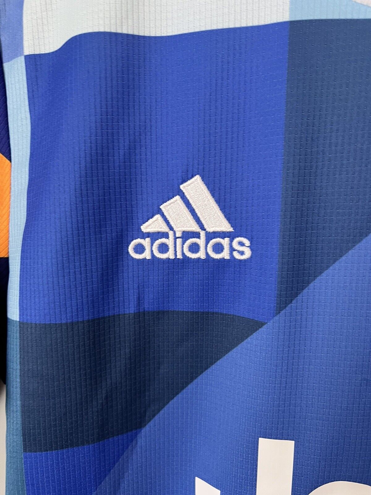 Juventus Jersey 2022-2023 Fourth Mens Football Shirt Size S Adidas