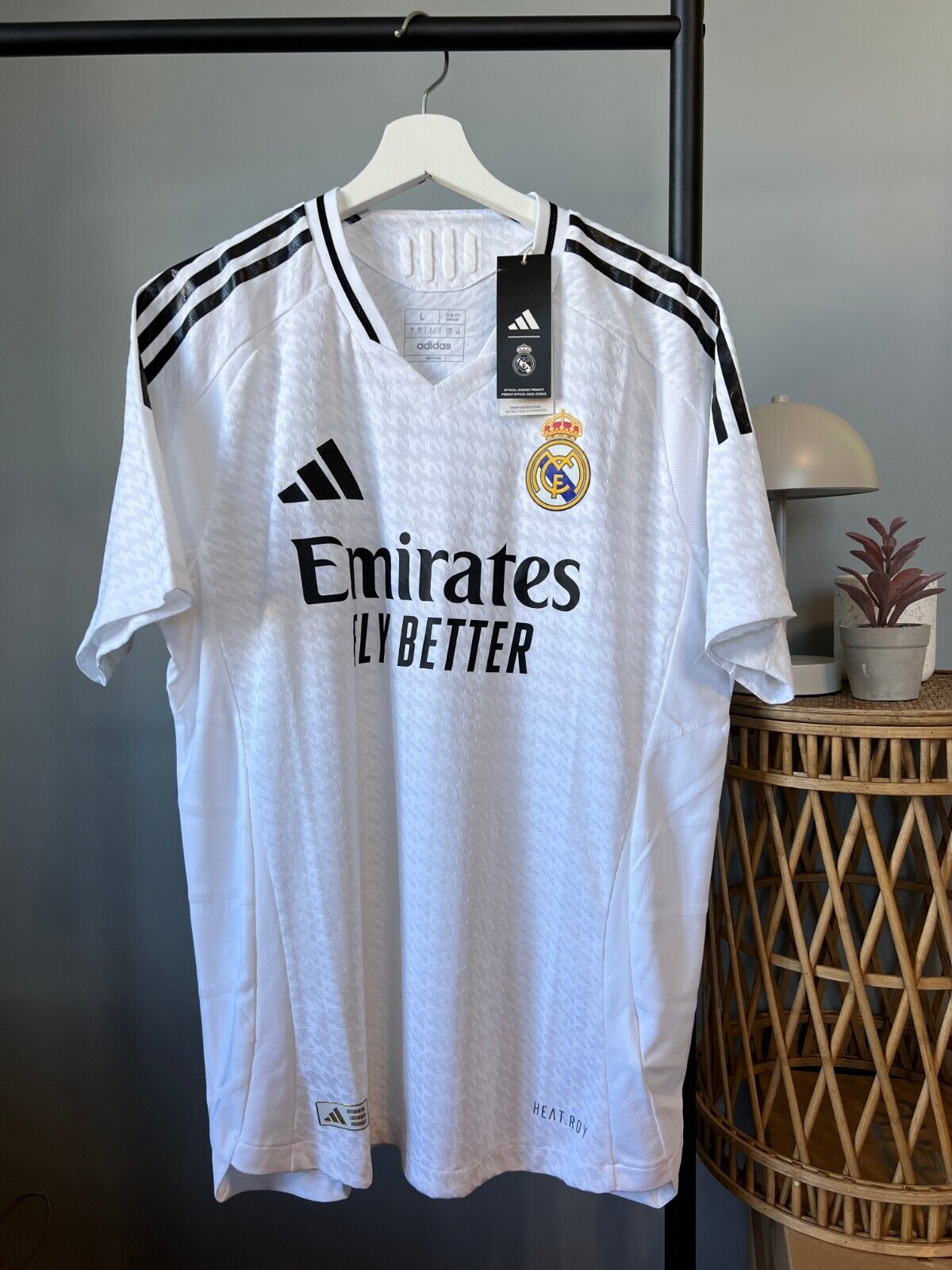 Real Madrid Jersey 24/25 Home Player Issue Soccer Shirt IX8095 Adidas Mens Large