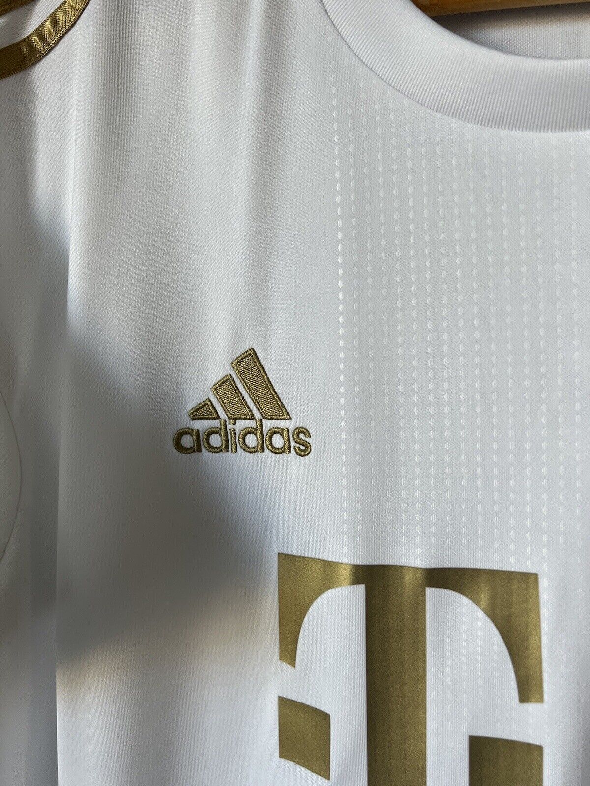 Bayern Munich Jersey 2022-23 Away Large Mens Soccer Shirt Adidas Gravenberch #38