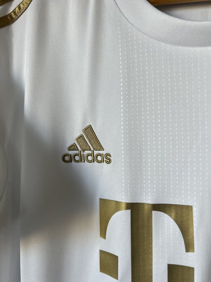 Bayern Munich Jersey 2022-23 Away Large Mens Soccer Shirt Adidas Gravenberch #38