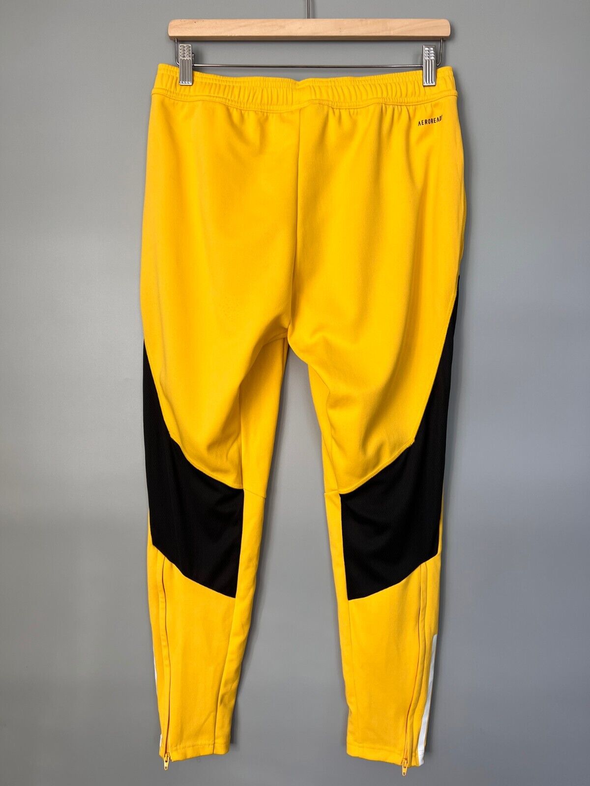 Juventus Tiro 23 Training Pants Football Soccer Adidas IQ0871 Mens Size M
