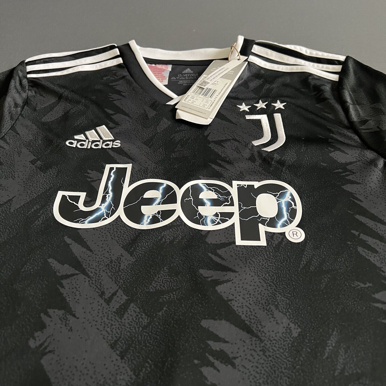 Di Maria Juventus Jersey 2022-23 Away L 13-14Y Boys Football Shirt HI5942 Adidas