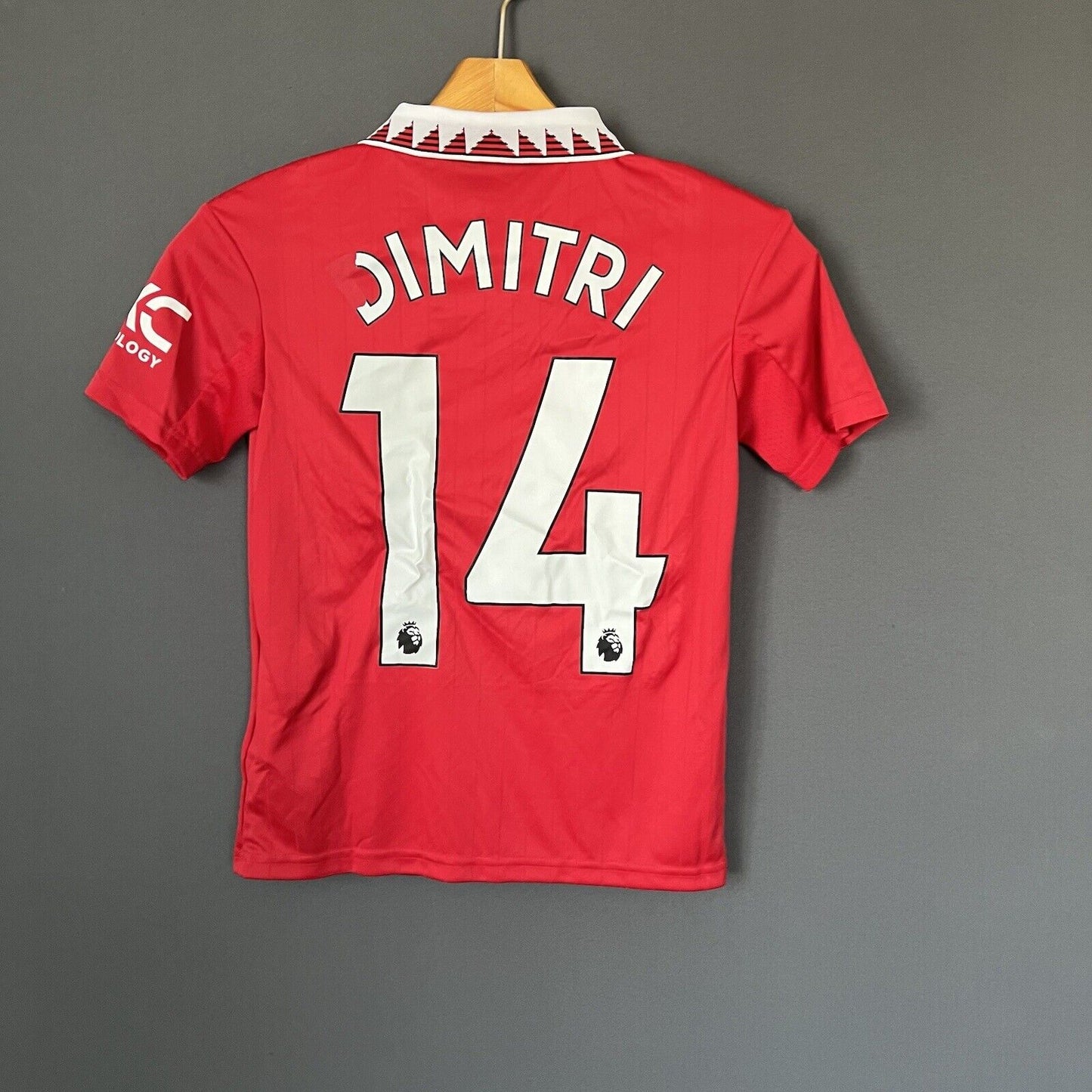 Manchester United 2022-23 Home Size S 9-10Y Boys Soccer Football Shirt Adidas