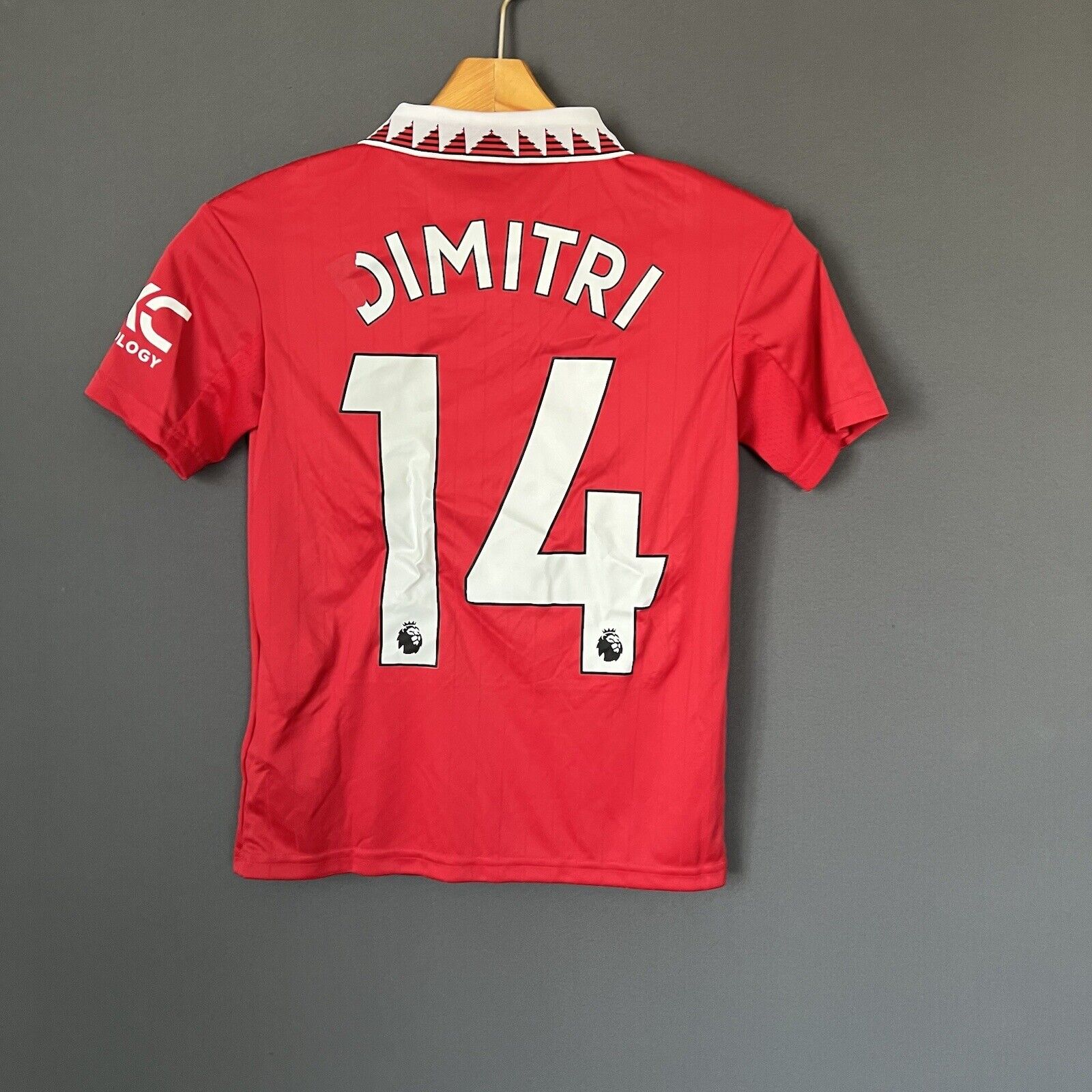 Manchester United 2022-23 Home Size S 9-10Y Boys Soccer Football Shirt Adidas