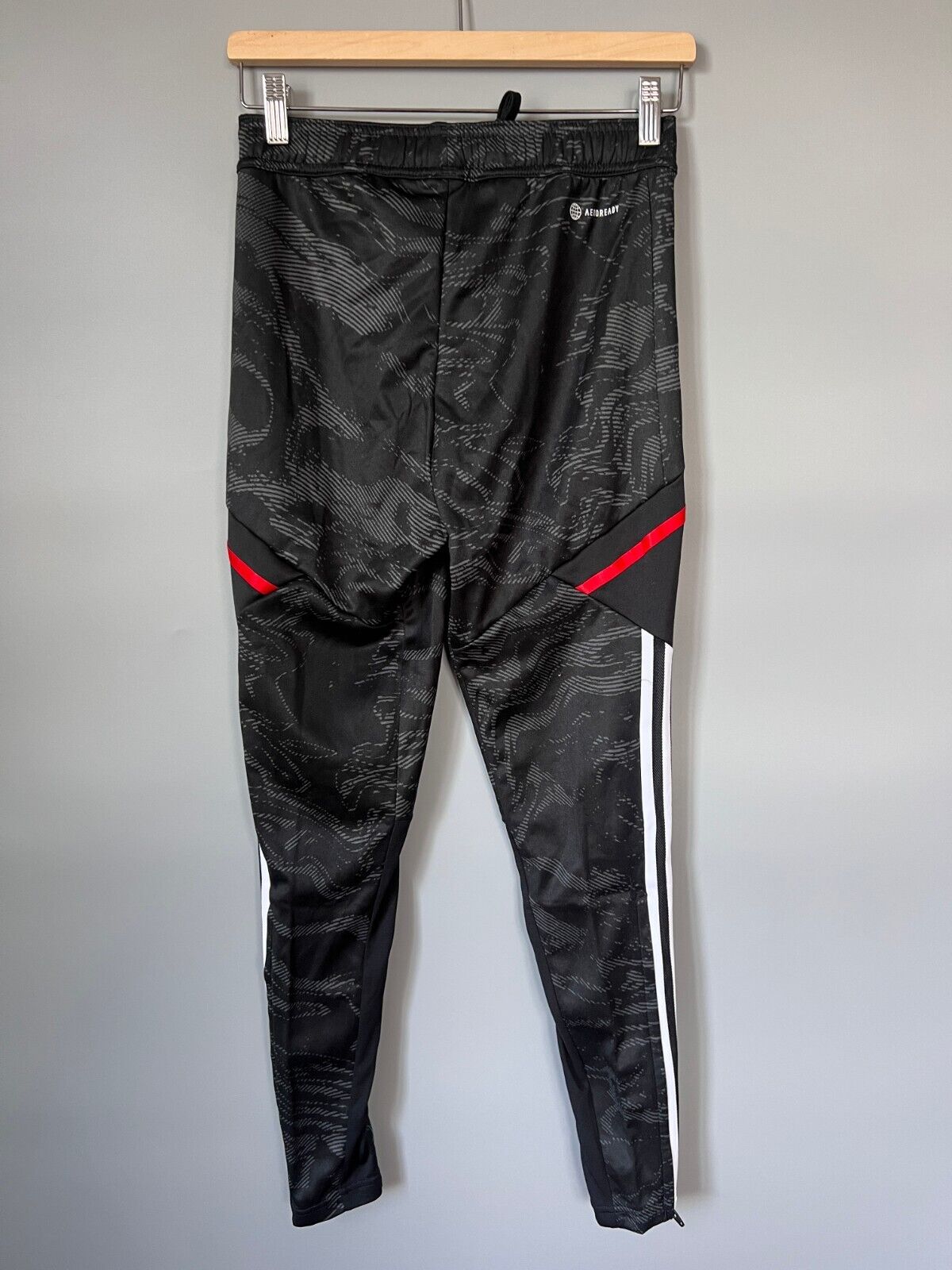 Bayern Munich Training Pants Football Soccer Adidas HF1394 Mens Size XS