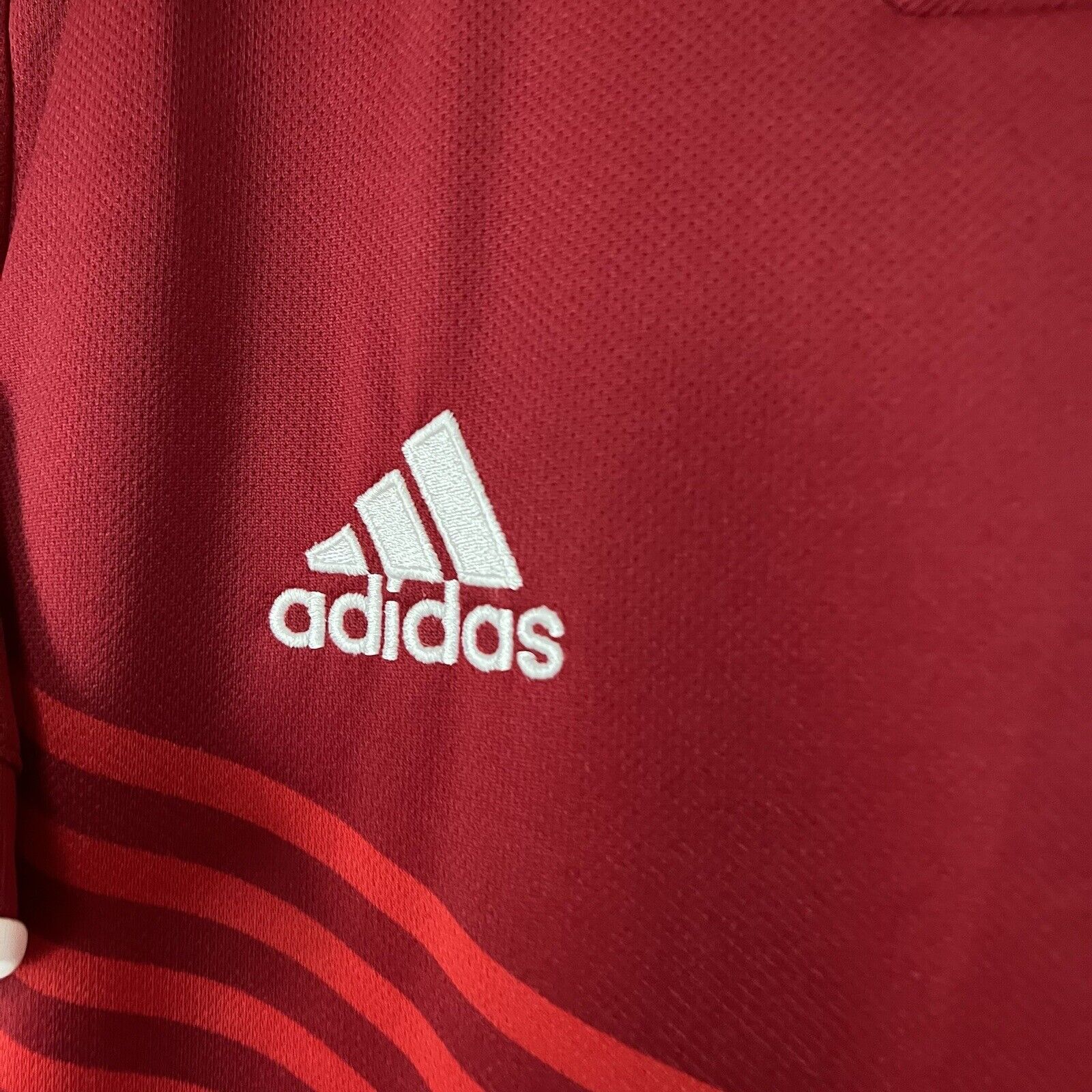 BAYERN MUNICH JERSEY 2021/2022 HOME MEDIUM MENS FOOTBALL SHIRT GR0503 ADIDAS