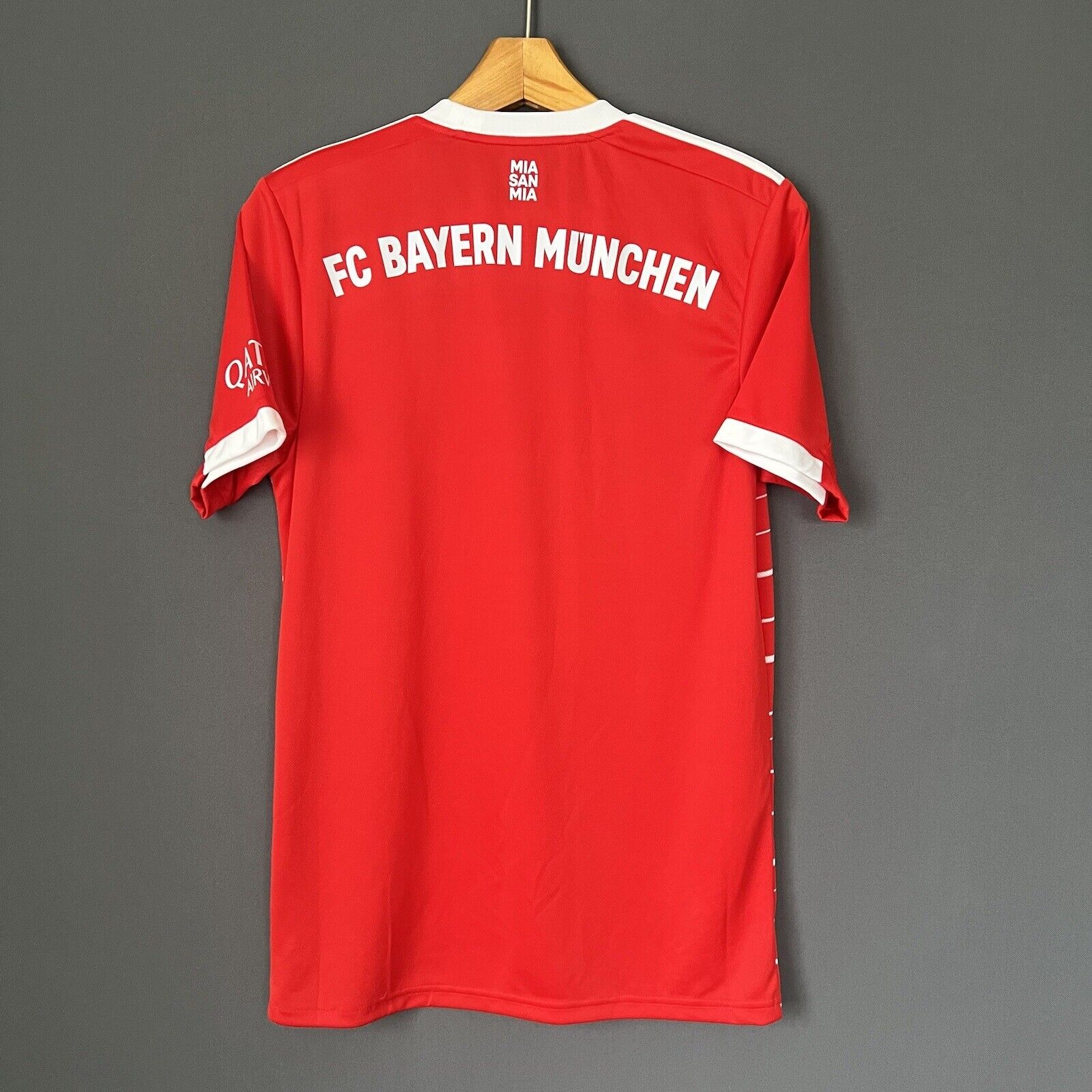 Bayern Munich Jersey 2022/2023 Home Small Mens Soccer Shirt H39900 Adidas