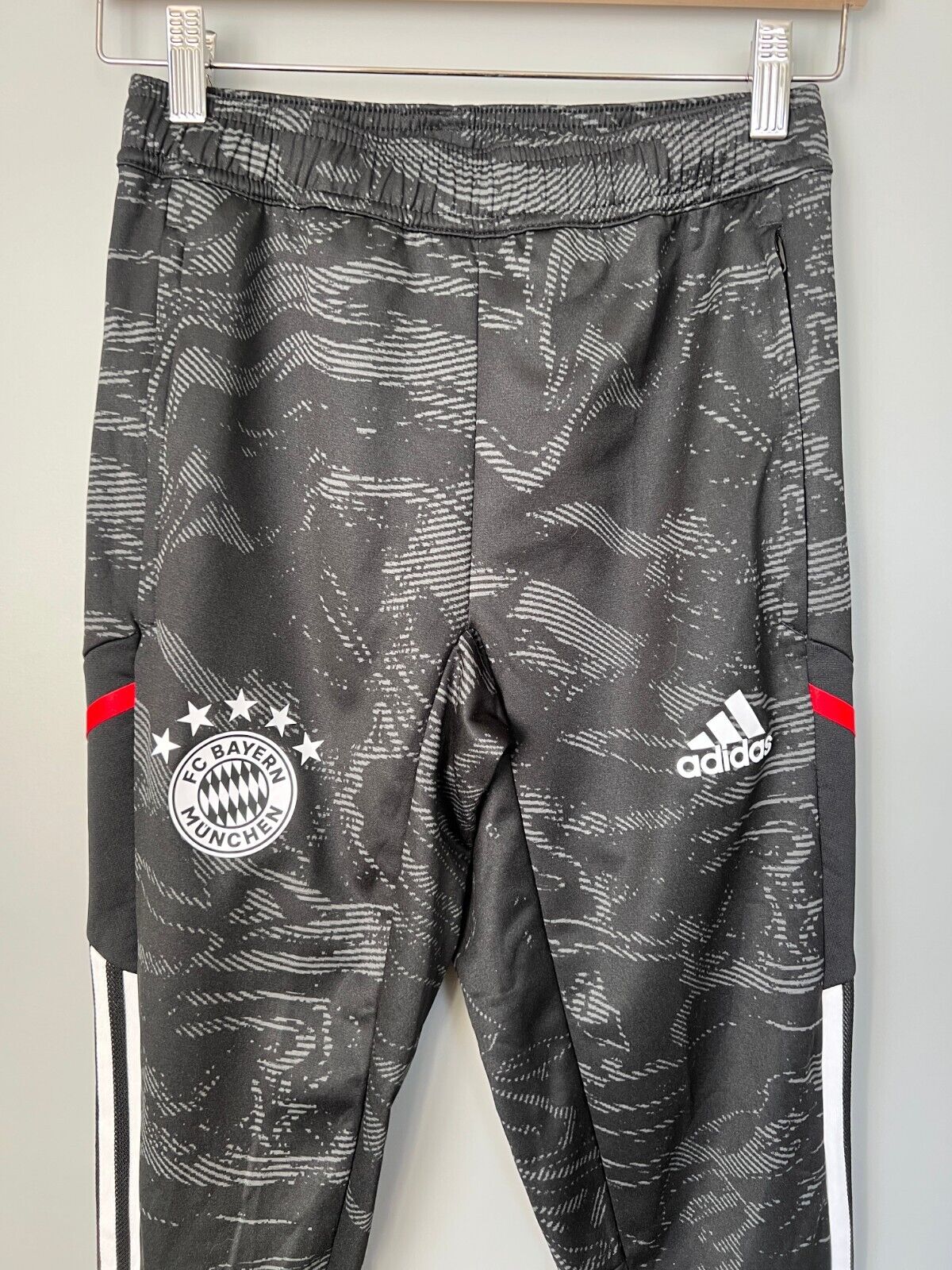 Bayern Munich Training Pants Football Soccer Adidas HF1394 Mens Size XS