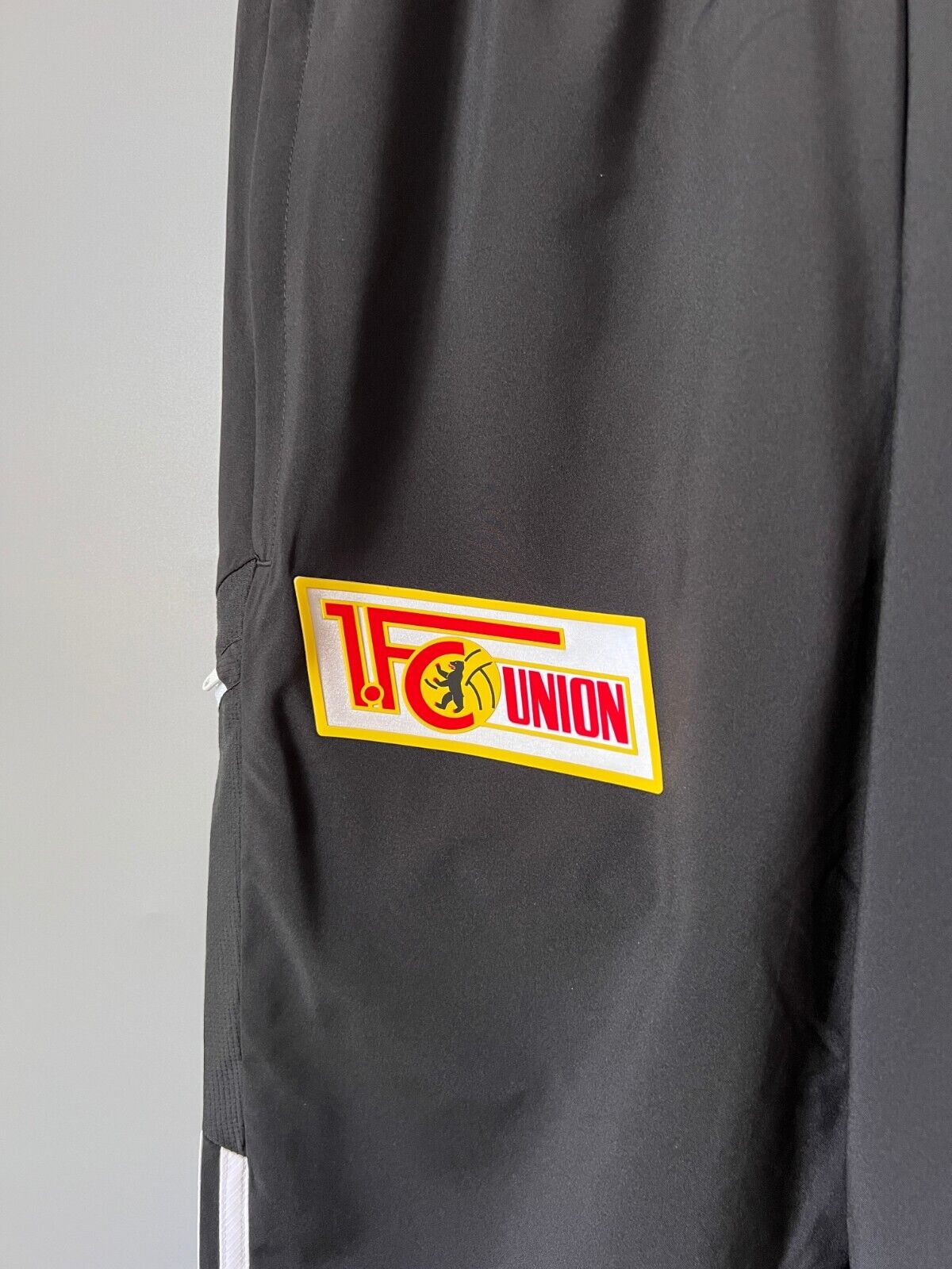 1. FC Union Berlin CON22 Presentation Pants Football Soccer Adidas Mens Size S