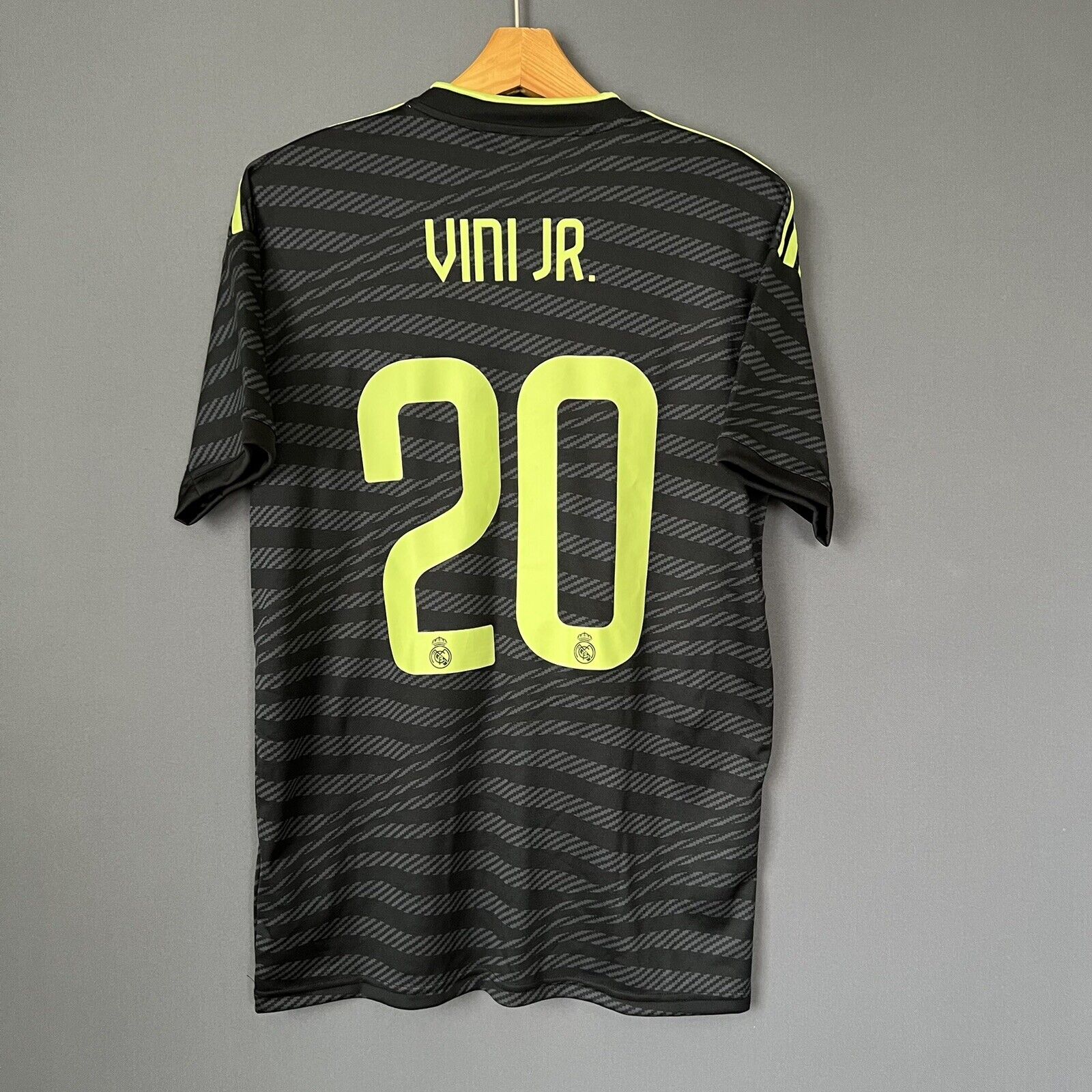 Vini Jr Real Madrid Jersey 2022-2023 Third Sz M Mens Soccer Shirt HI1656 Adidas