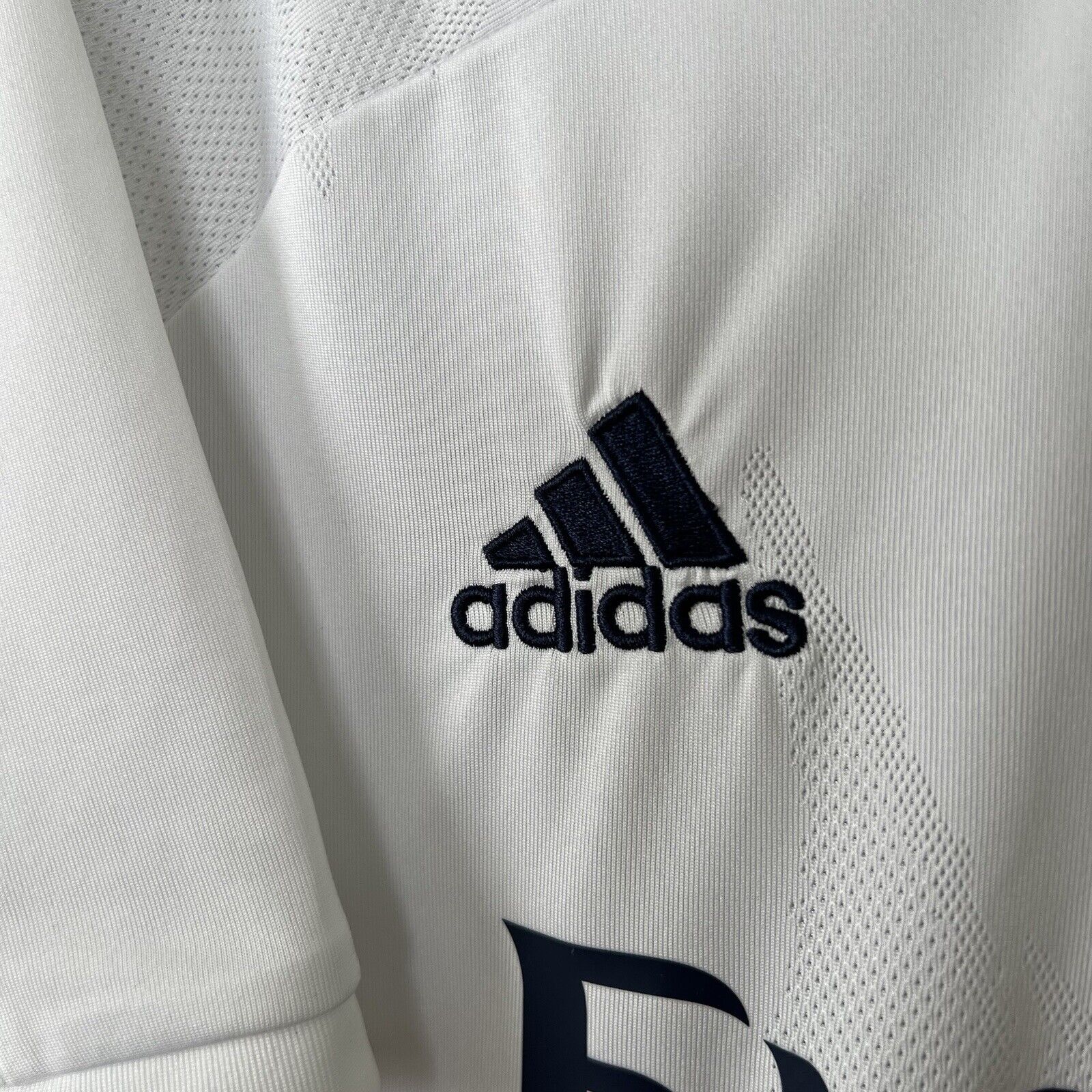 REAL MADRID JERSEY 2020/21 HOME SIZE XL SOCCER FOOTBALL ADIDAS FM4735