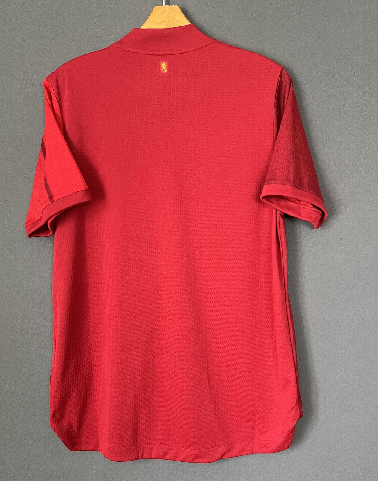 Spain Jersey 2019 Home Authentic Mens Soccer Shirt  FI6250 Adidas Size L