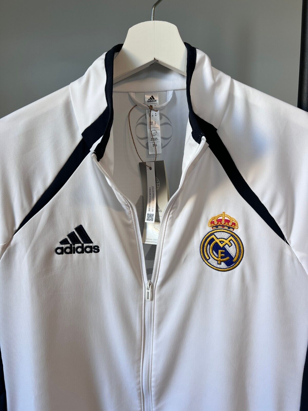 Real Madrid Teamgeist Jacket 2006 x 2021 White Soccer Adidas HA2537 Mens Size M