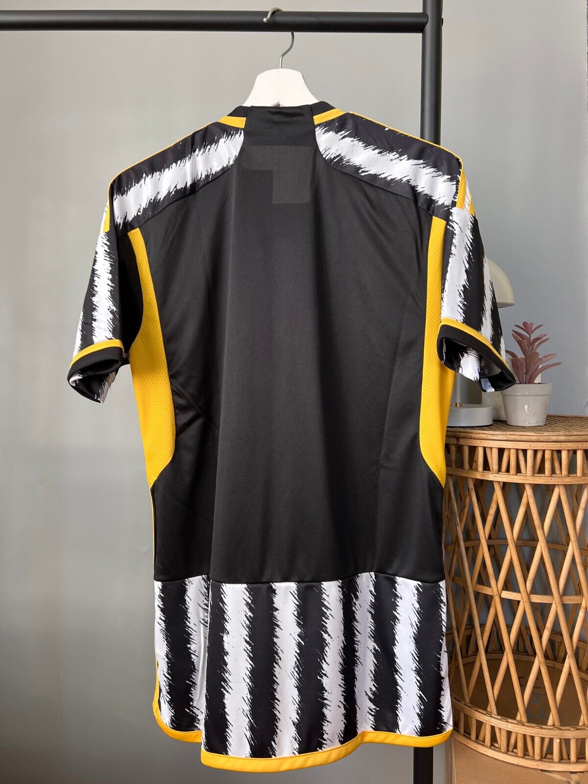 Juventus Jersey 23/24 Home Football Soccer Shirt Adidas HR8256 Mens Size M