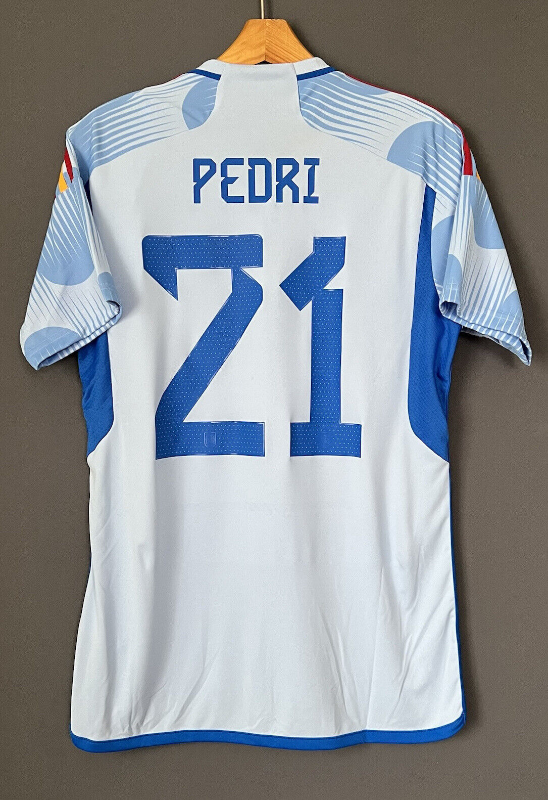 Pedri Spain Jersey 2022 Home Mens Soccer Shirt World Cup Size M HE2020 Adidas