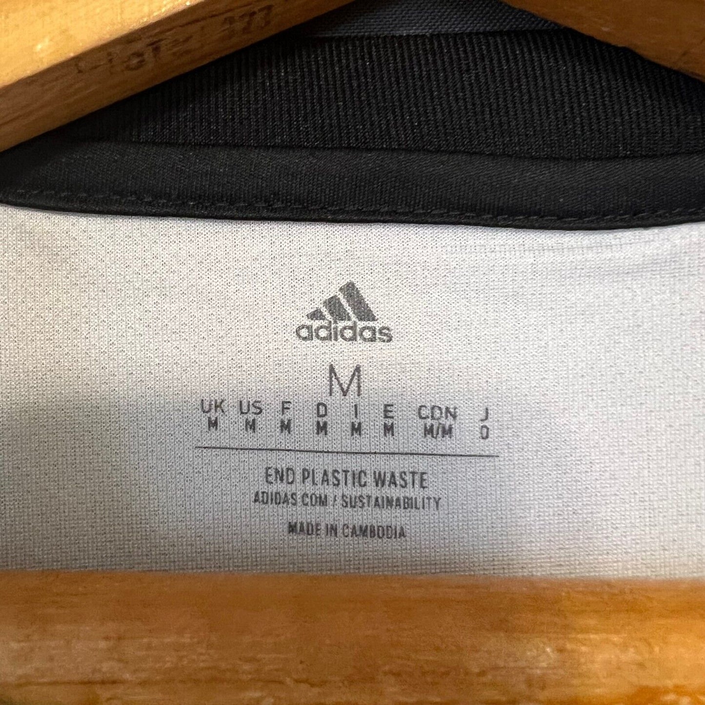 Juventus Jersey 2022-23 Home Mens Soccer Shirt Medium H38907 Adidas