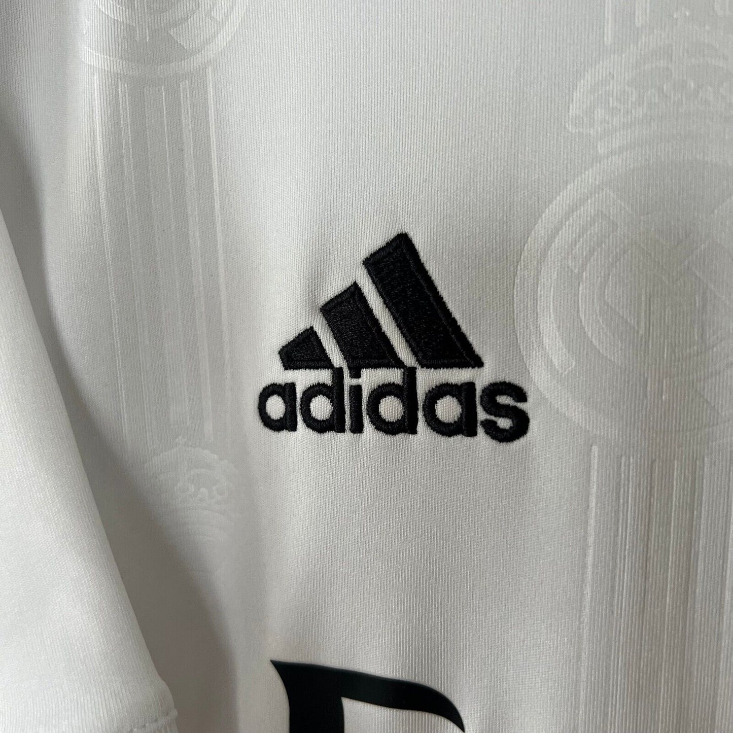Real Madrid Jersey 2022-2023 Home Mens Football Shirt Large HF0291 Adidas