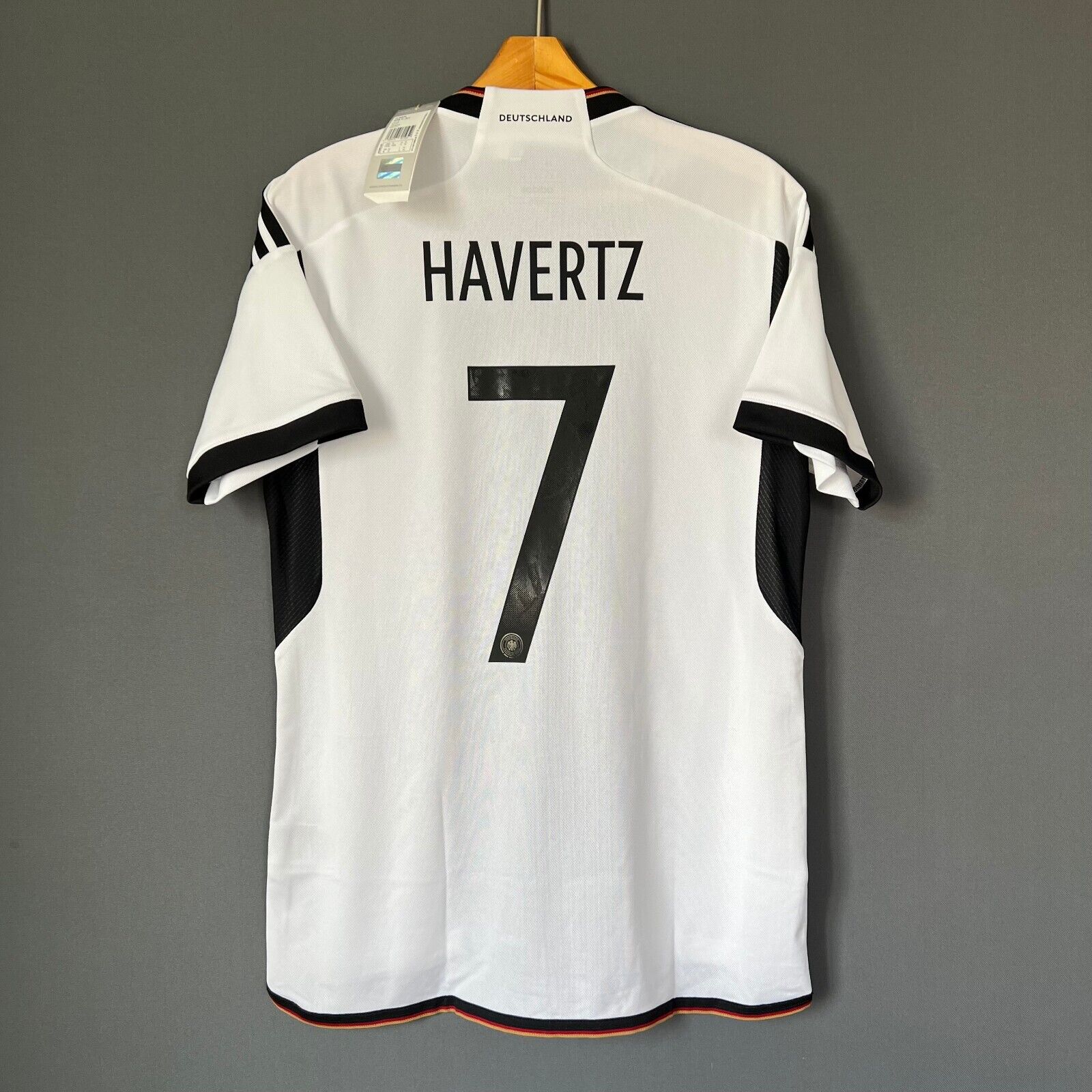 Havertz Germany Jersey 2022 Home Size M Mens Football Shirt HJ9606 Adidas